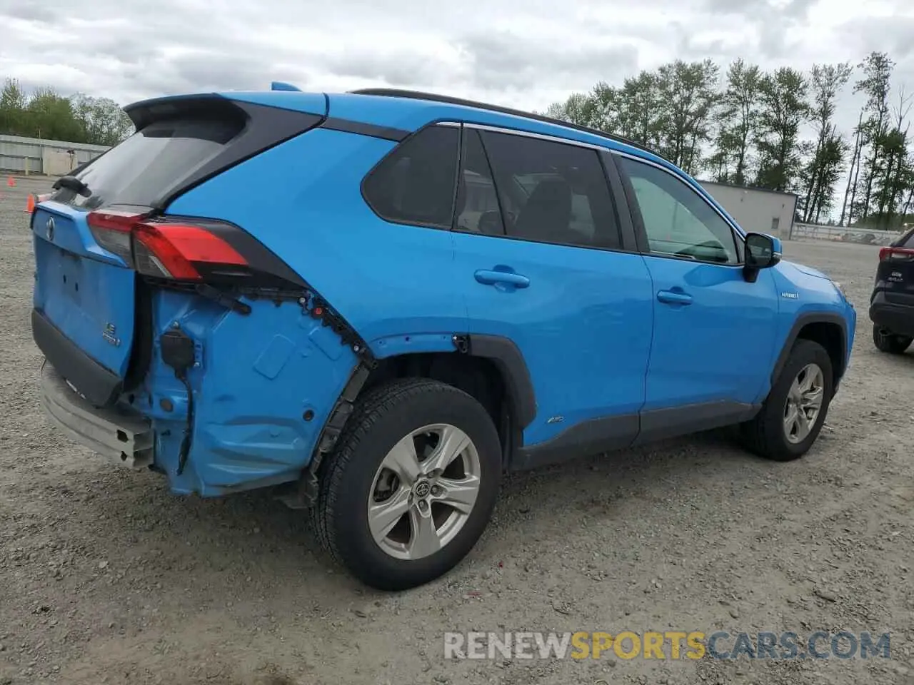 3 Photograph of a damaged car 2T3M6RFV0MW018636 TOYOTA RAV4 2021