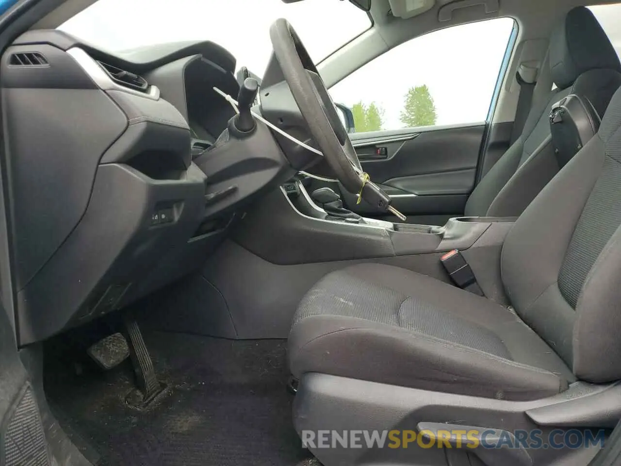 7 Photograph of a damaged car 2T3M6RFV0MW018636 TOYOTA RAV4 2021
