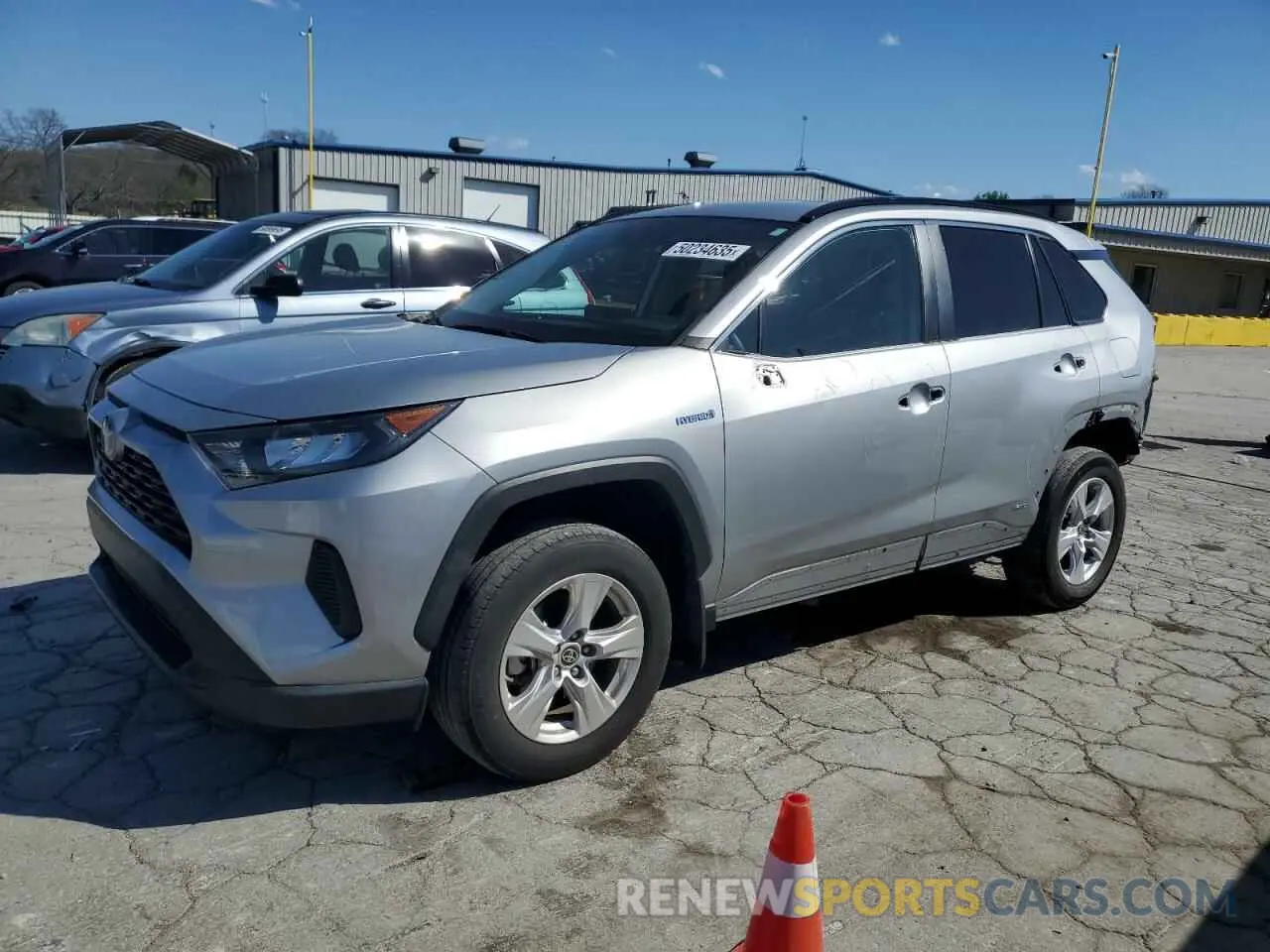 1 Photograph of a damaged car 2T3M6RFV2MW013499 TOYOTA RAV4 2021