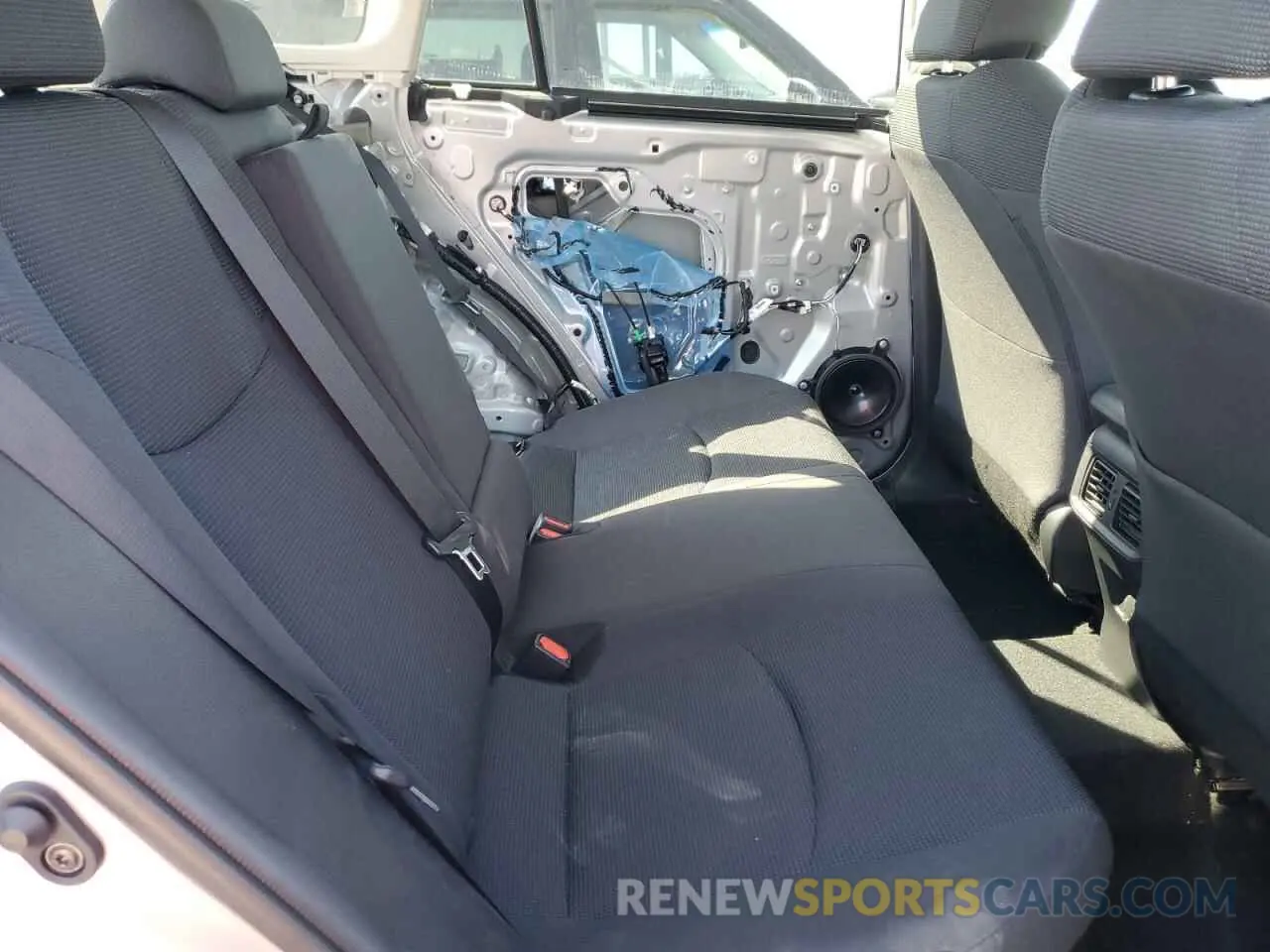 10 Photograph of a damaged car 2T3M6RFV2MW013499 TOYOTA RAV4 2021