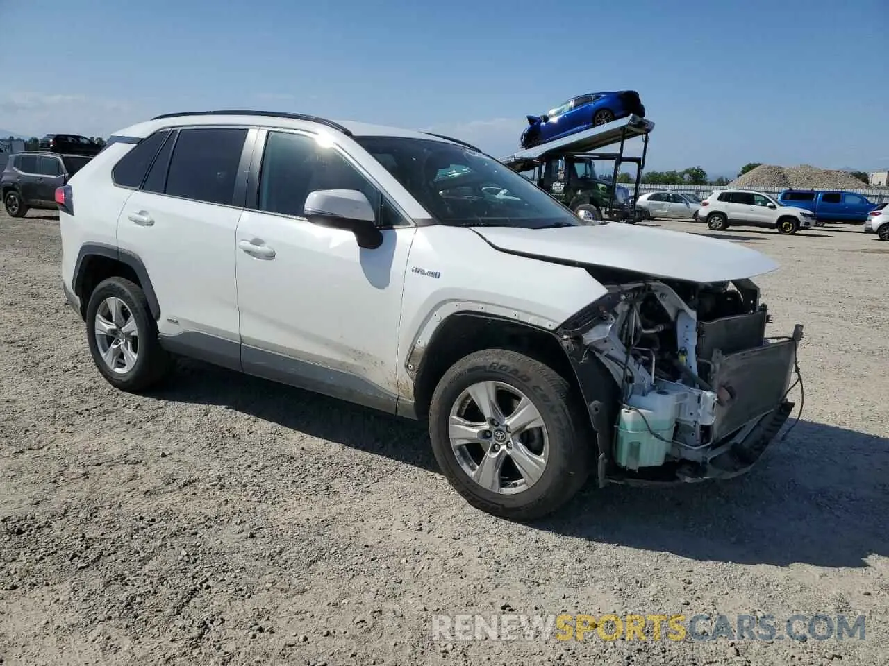 4 Photograph of a damaged car 2T3M6RFV8MW015452 TOYOTA RAV4 2021