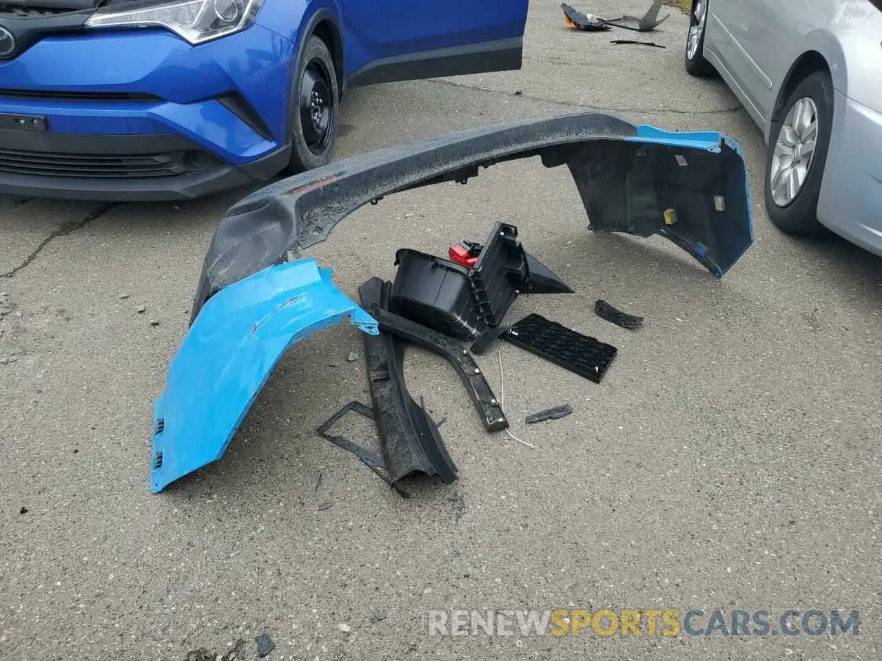 13 Photograph of a damaged car 2T3MWRFV6MW114352 TOYOTA RAV4 2021