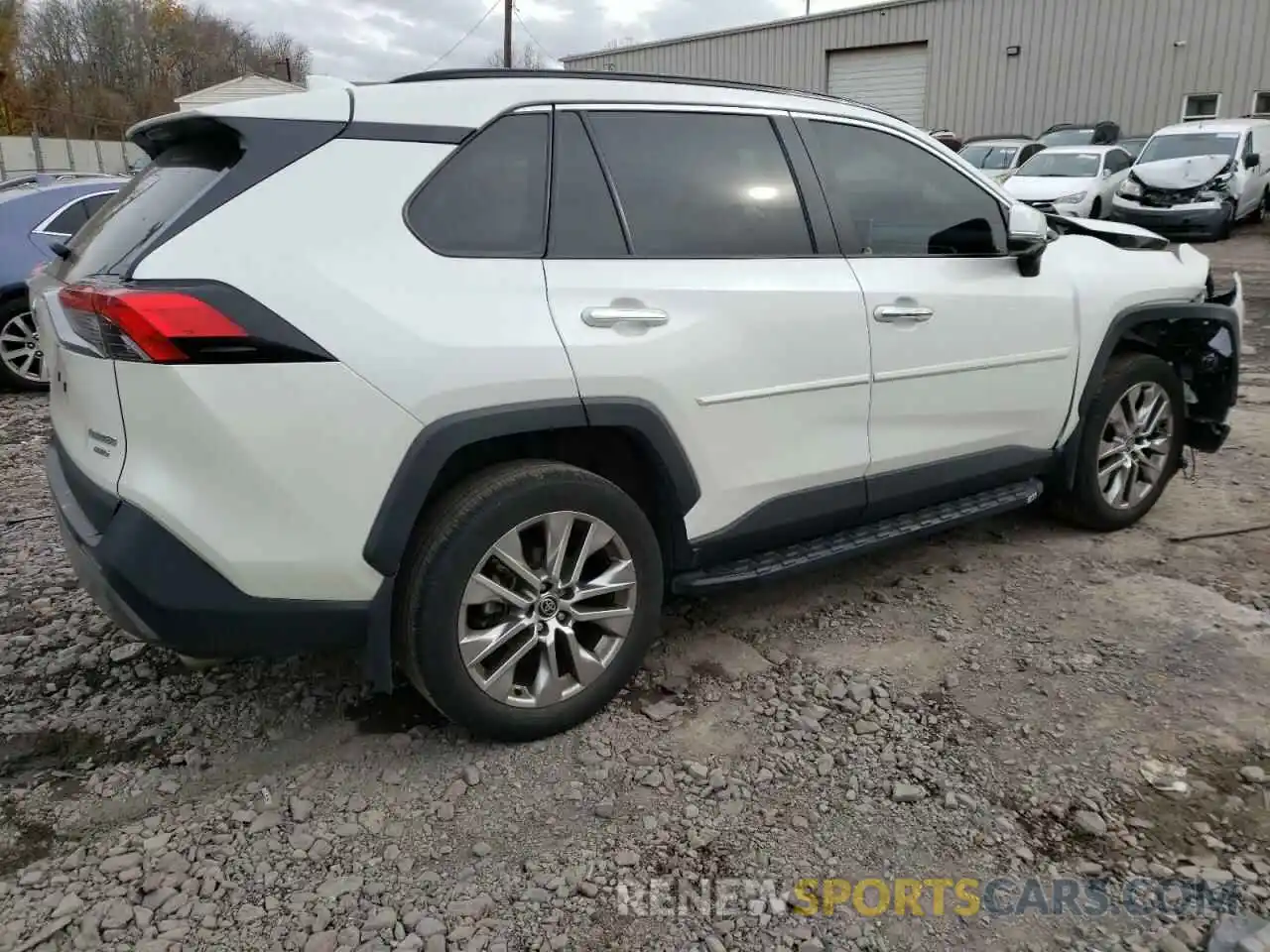 3 Photograph of a damaged car 2T3N1RFV1MW182285 TOYOTA RAV4 2021