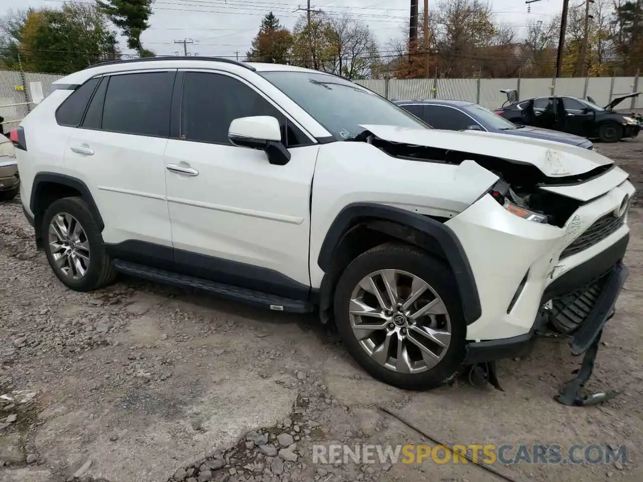 4 Photograph of a damaged car 2T3N1RFV1MW182285 TOYOTA RAV4 2021