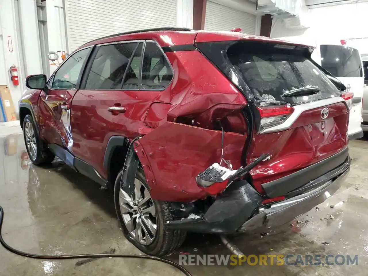 2 Photograph of a damaged car 2T3N1RFV2MW226861 TOYOTA RAV4 2021