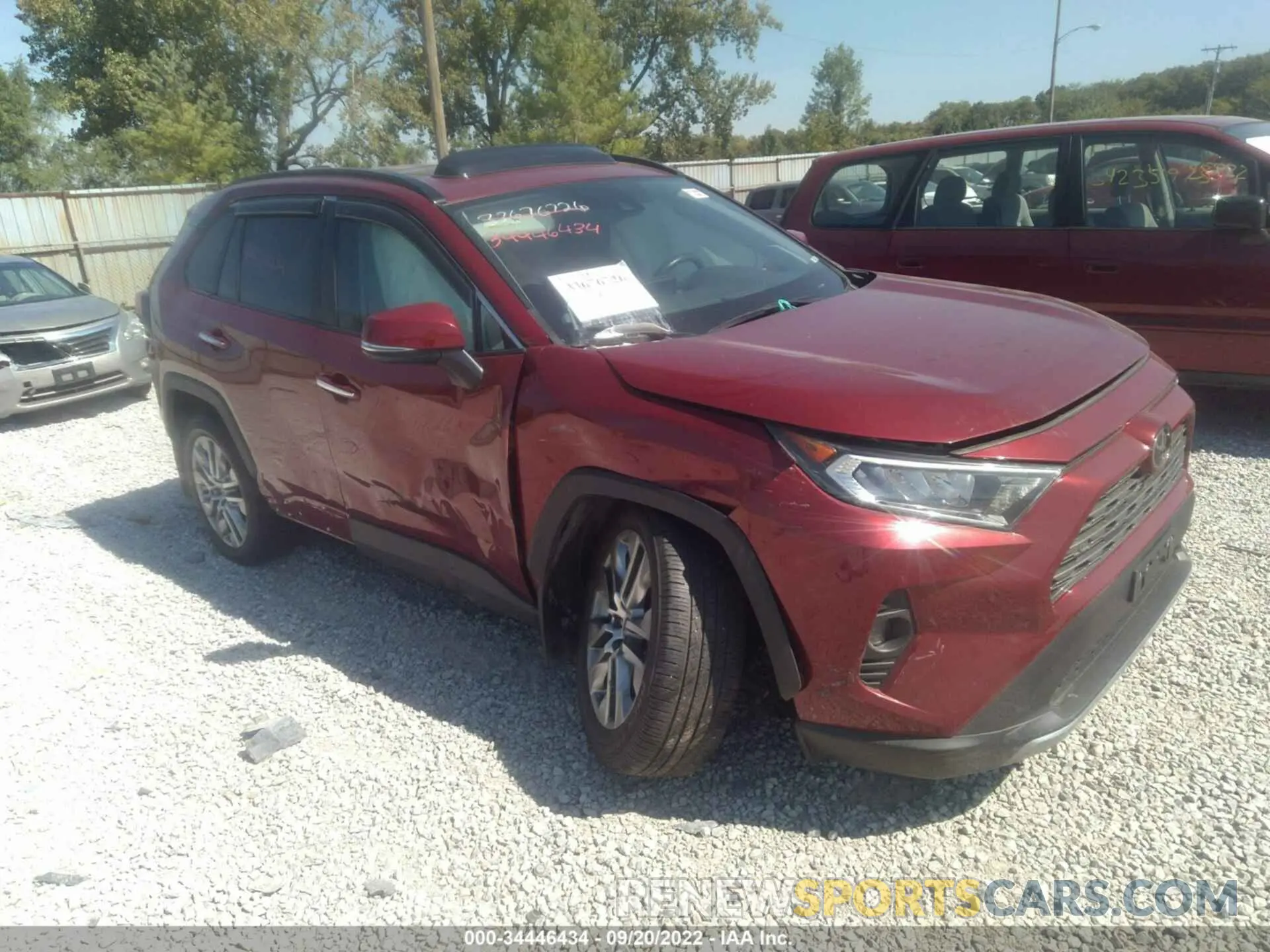 1 Photograph of a damaged car 2T3N1RFV3MW182076 TOYOTA RAV4 2021