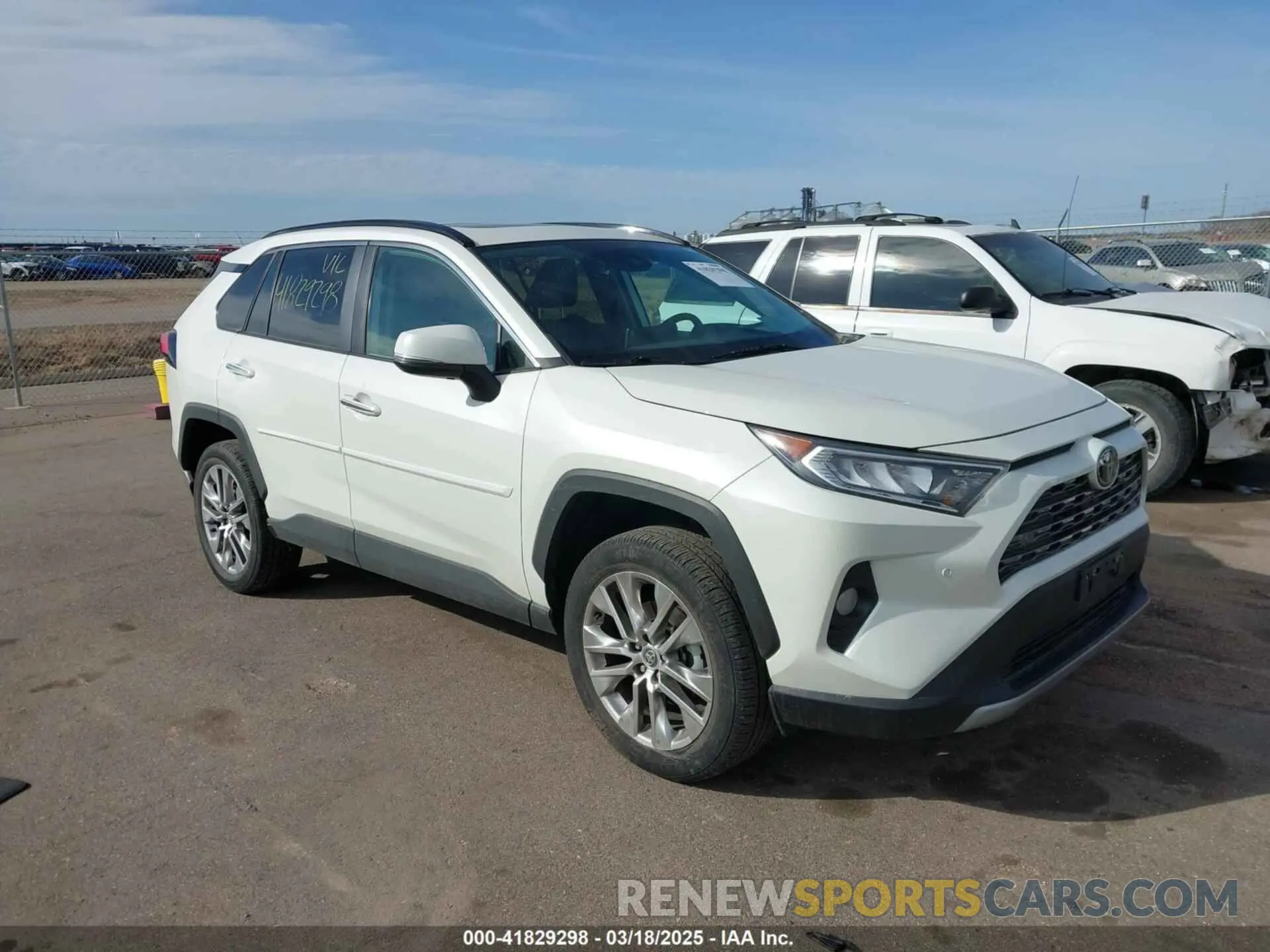 1 Photograph of a damaged car 2T3N1RFV4MW164430 TOYOTA RAV4 2021