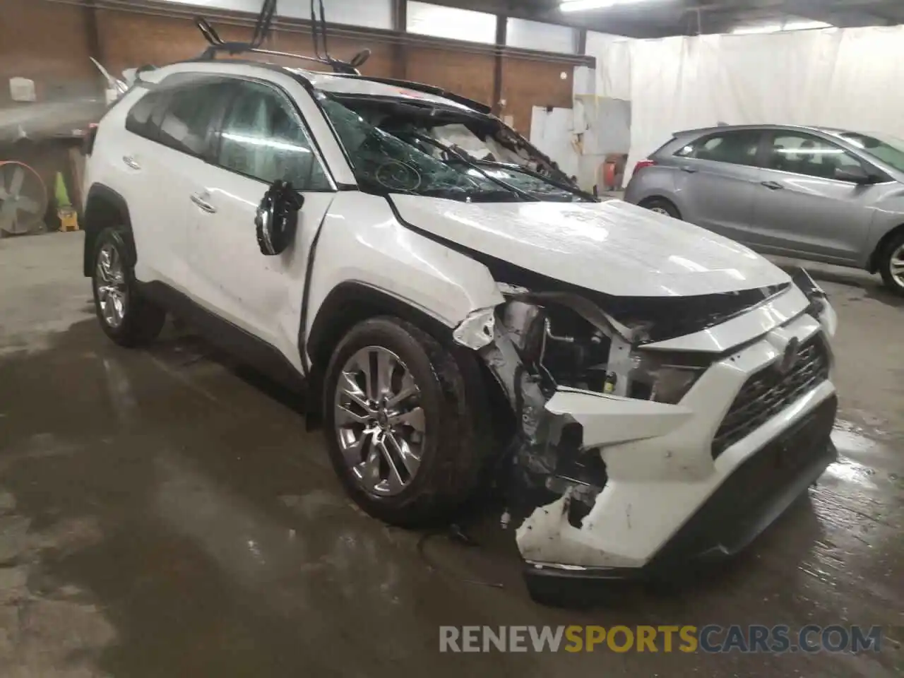 1 Photograph of a damaged car 2T3N1RFV4MW173869 TOYOTA RAV4 2021