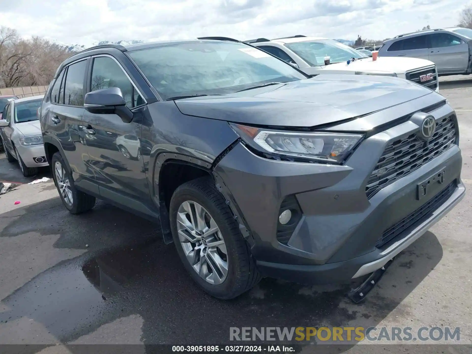 1 Photograph of a damaged car 2T3N1RFV5MC202703 TOYOTA RAV4 2021