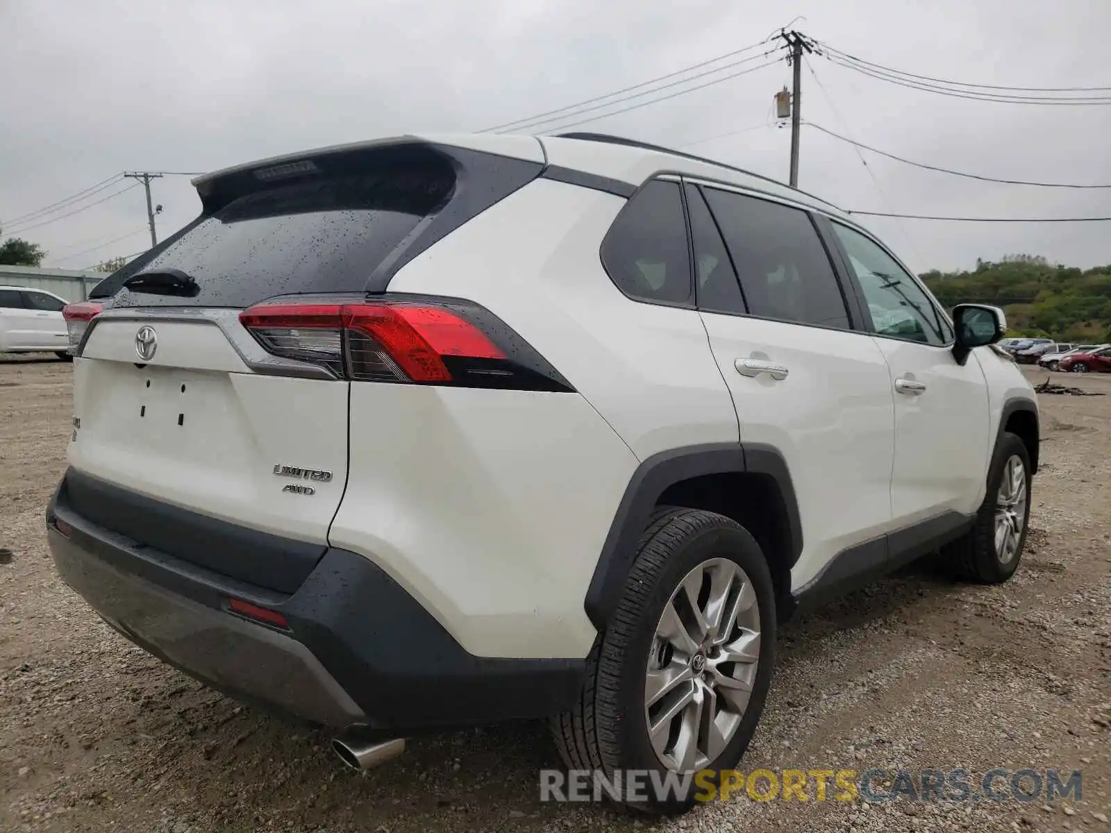 4 Photograph of a damaged car 2T3N1RFV5MW162881 TOYOTA RAV4 2021