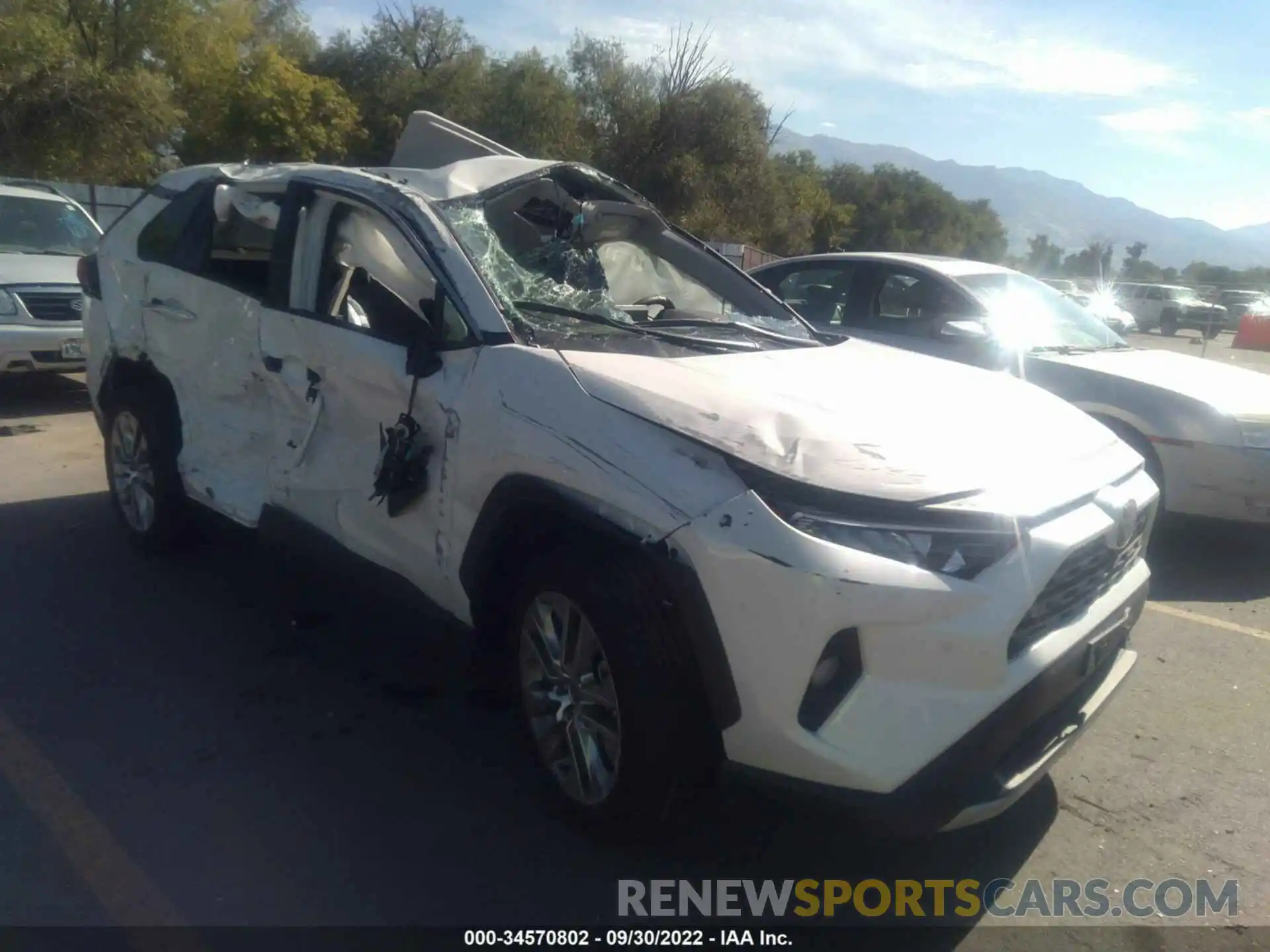 1 Photograph of a damaged car 2T3N1RFV5MW190955 TOYOTA RAV4 2021