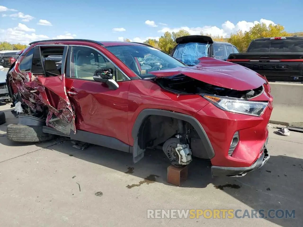 4 Photograph of a damaged car 2T3N1RFV8MW229912 TOYOTA RAV4 2021