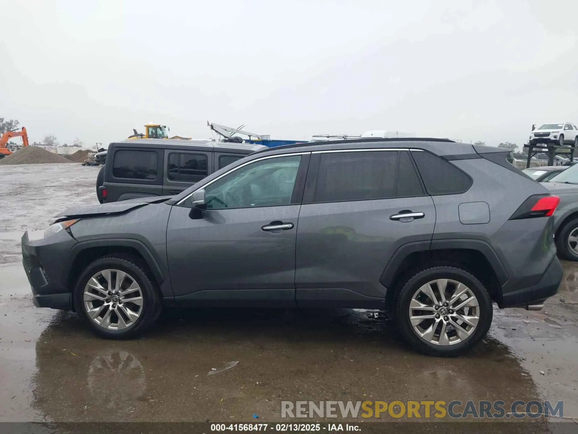 14 Photograph of a damaged car 2T3N1RFV9MC226423 TOYOTA RAV4 2021