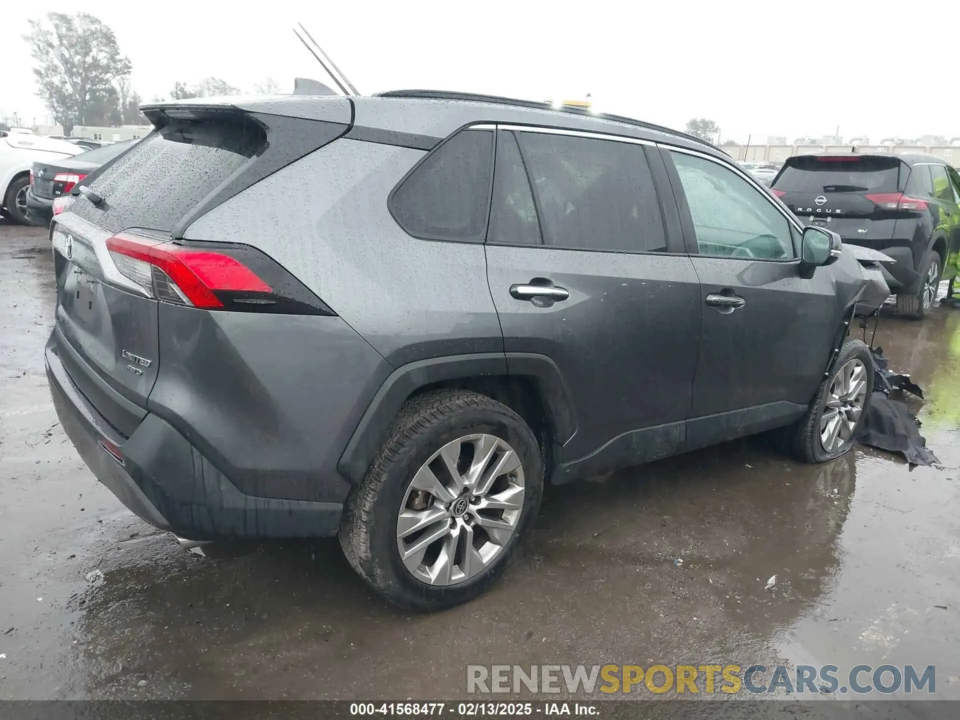 4 Photograph of a damaged car 2T3N1RFV9MC226423 TOYOTA RAV4 2021