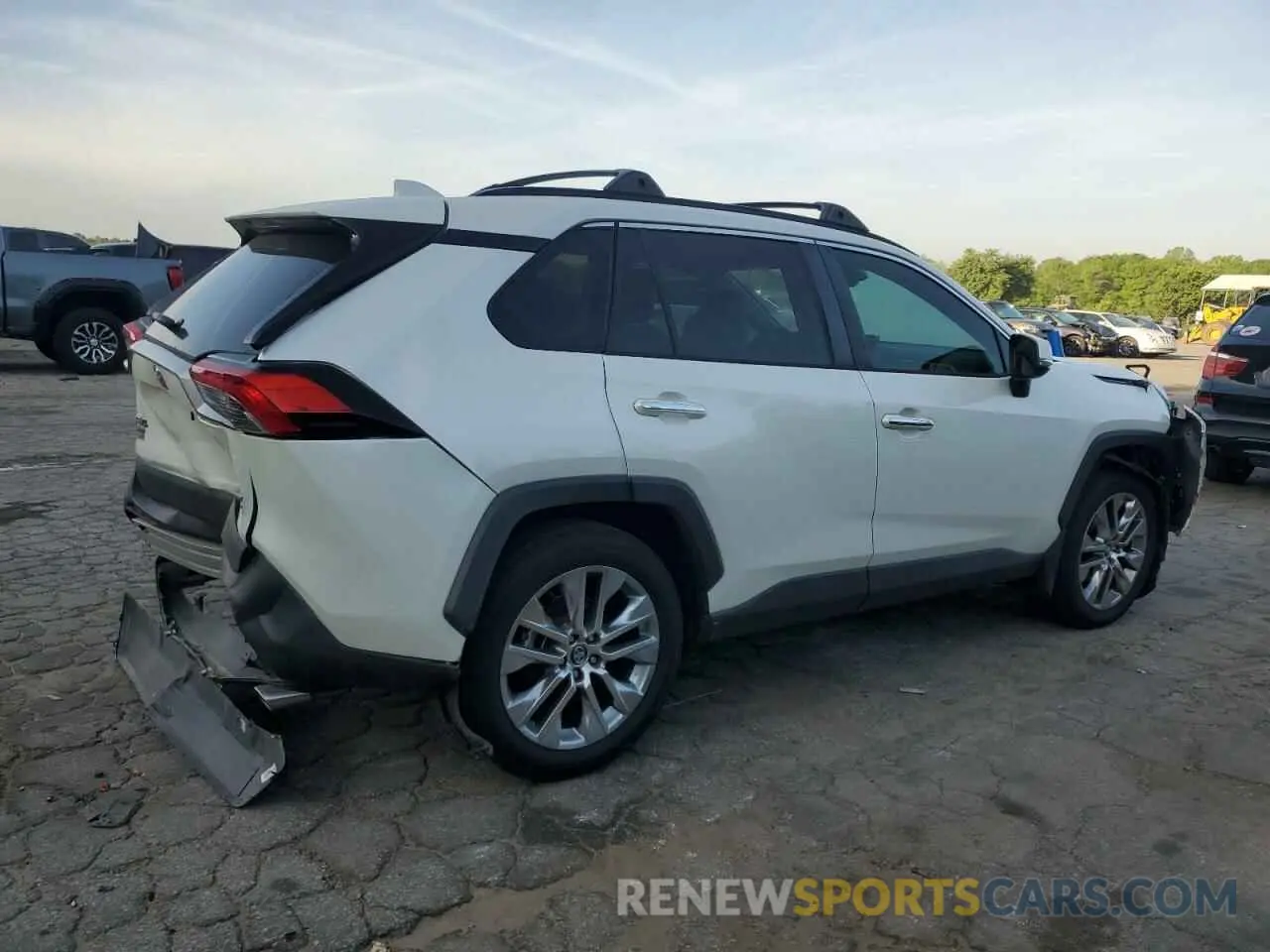 3 Photograph of a damaged car 2T3N1RFVXMW160351 TOYOTA RAV4 2021