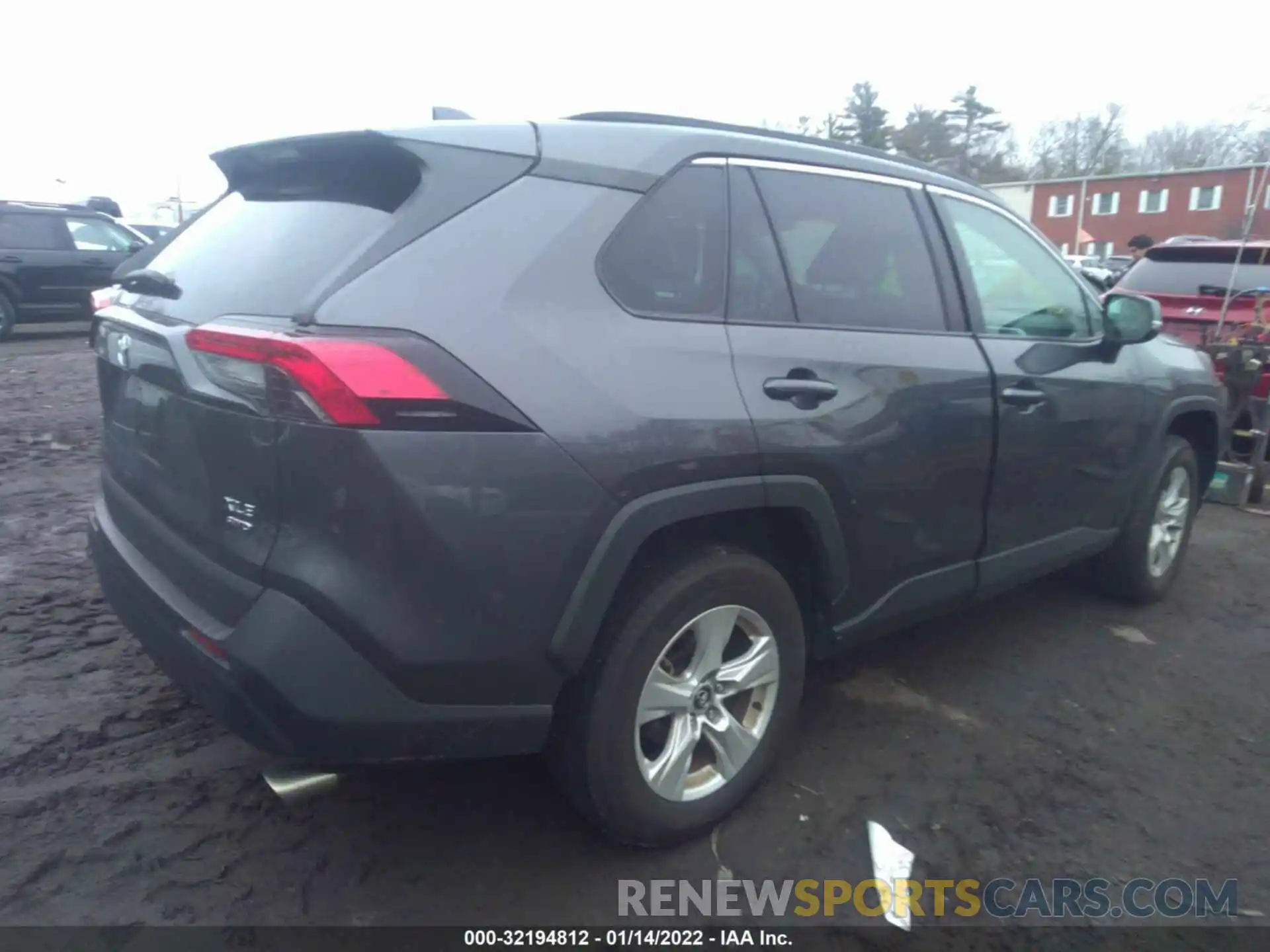 4 Photograph of a damaged car 2T3P1RFV0MC146016 TOYOTA RAV4 2021