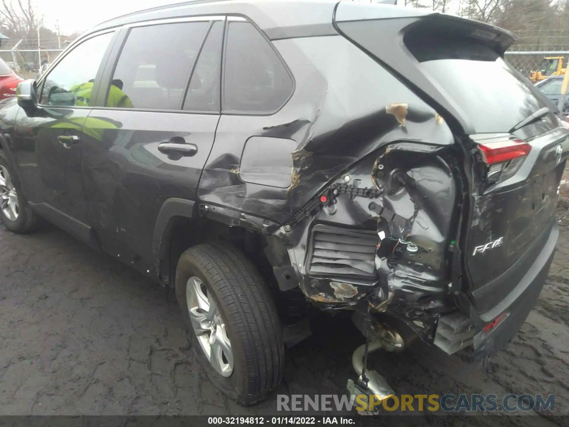 6 Photograph of a damaged car 2T3P1RFV0MC146016 TOYOTA RAV4 2021