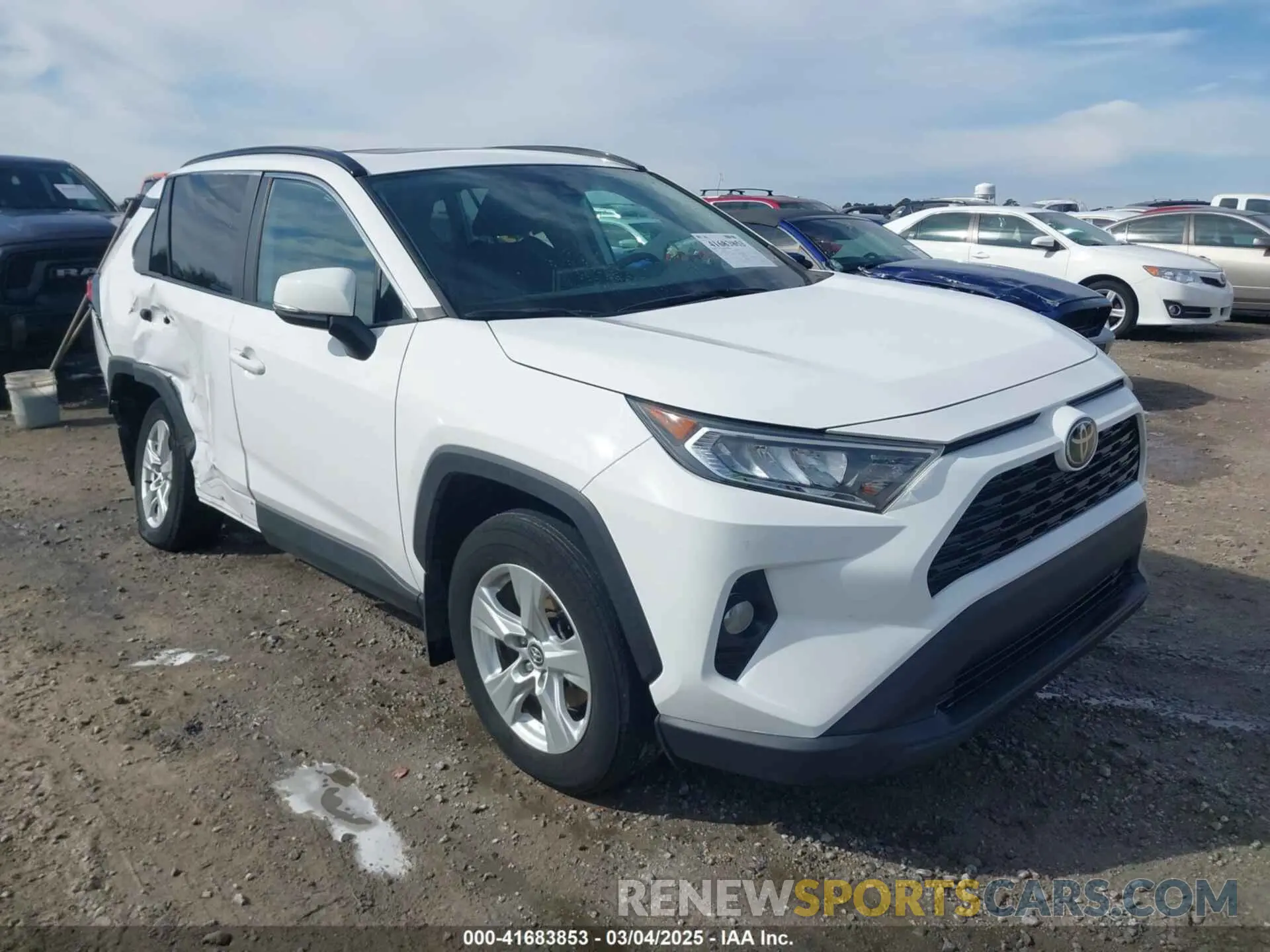 1 Photograph of a damaged car 2T3P1RFV0MC153905 TOYOTA RAV4 2021