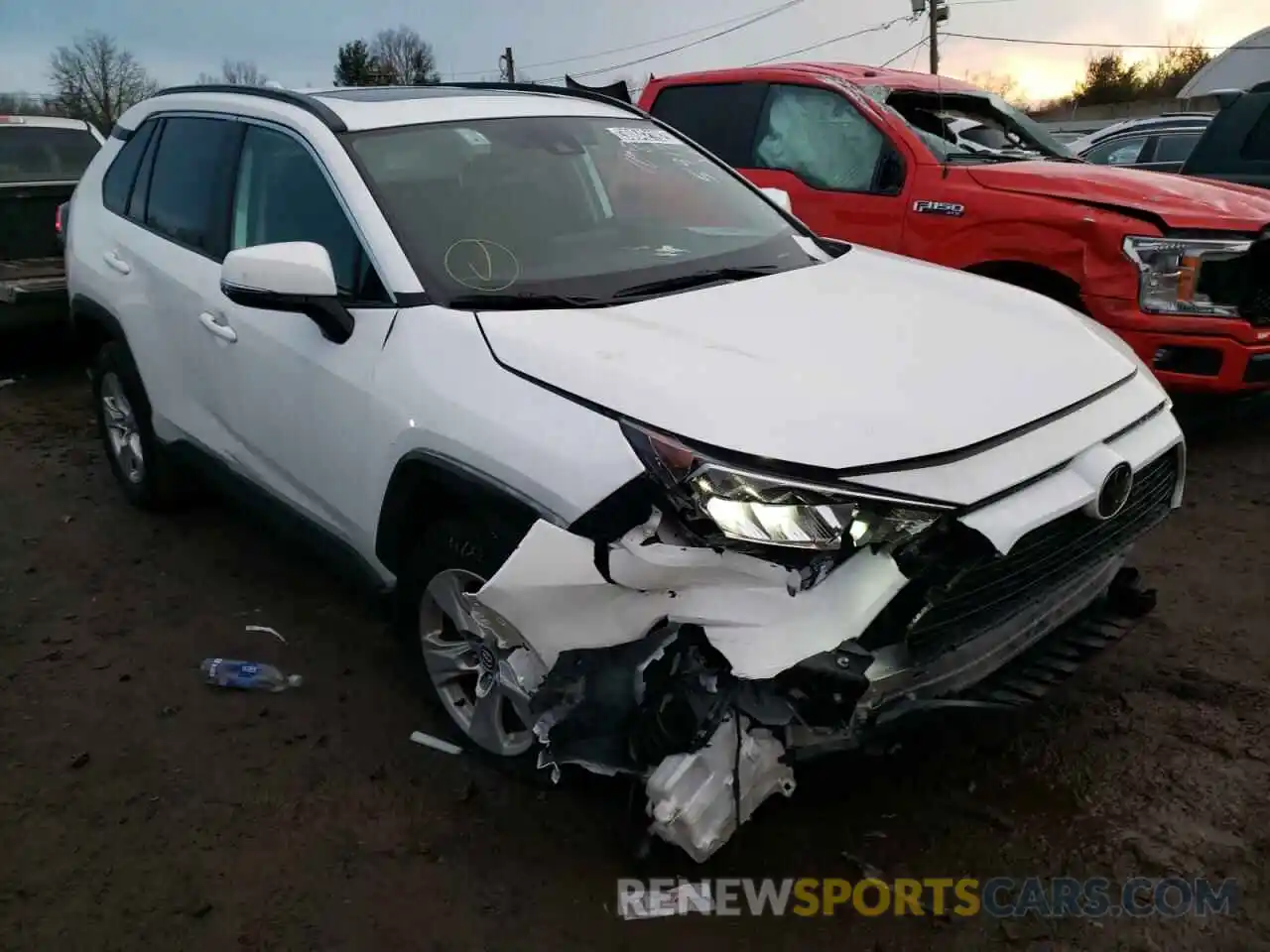 1 Photograph of a damaged car 2T3P1RFV0MC157825 TOYOTA RAV4 2021