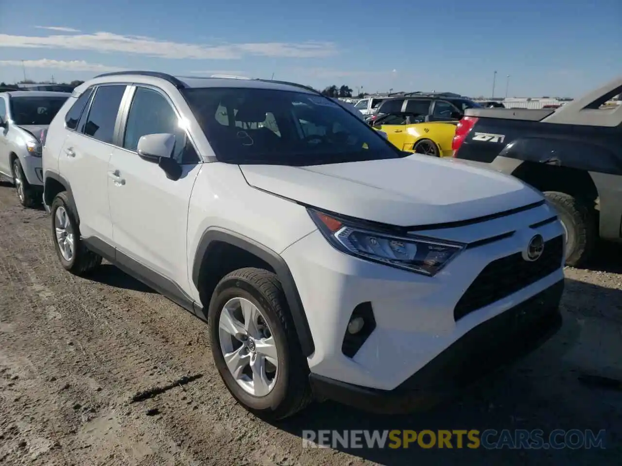 1 Photograph of a damaged car 2T3P1RFV0MC167772 TOYOTA RAV4 2021