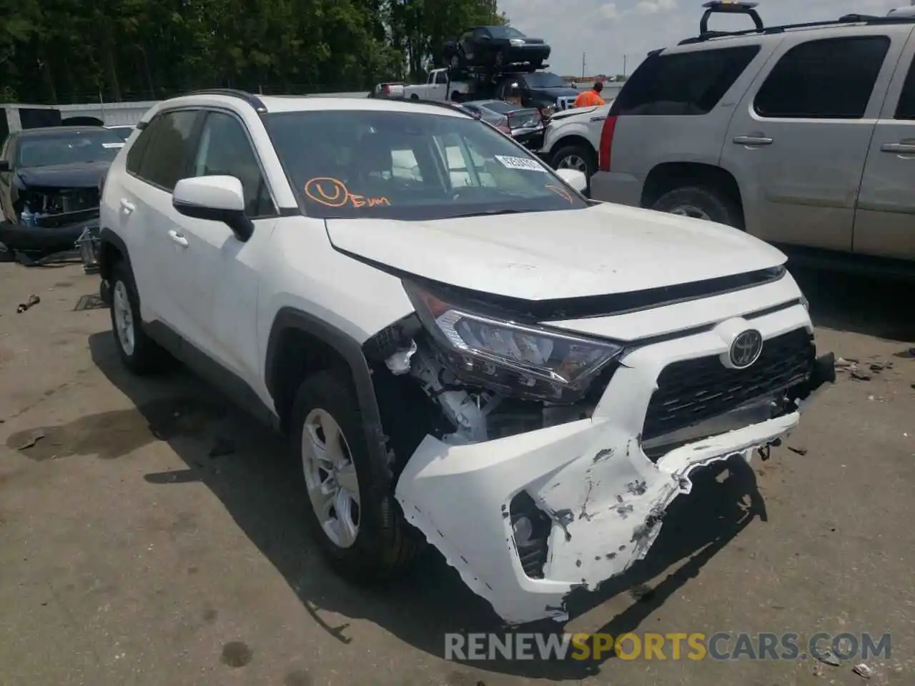 1 Photograph of a damaged car 2T3P1RFV0MC174592 TOYOTA RAV4 2021