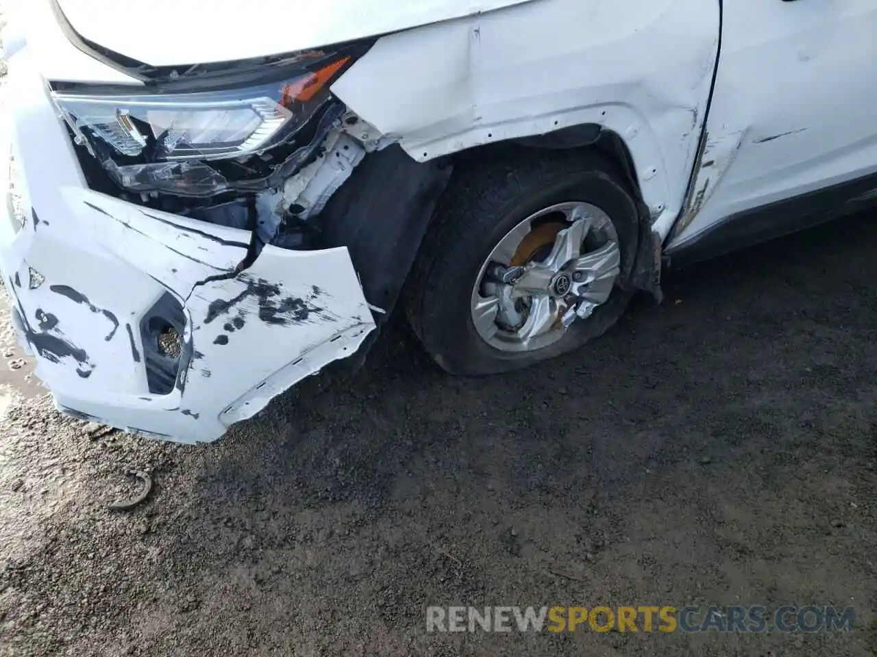 9 Photograph of a damaged car 2T3P1RFV0MC179551 TOYOTA RAV4 2021