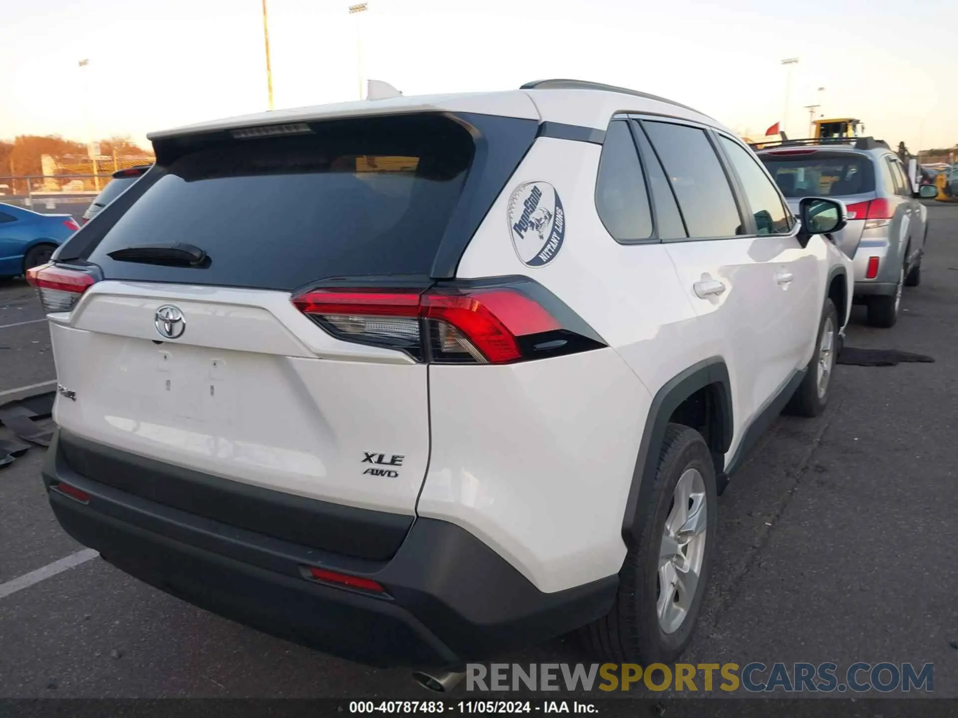 4 Photograph of a damaged car 2T3P1RFV0MC186757 TOYOTA RAV4 2021