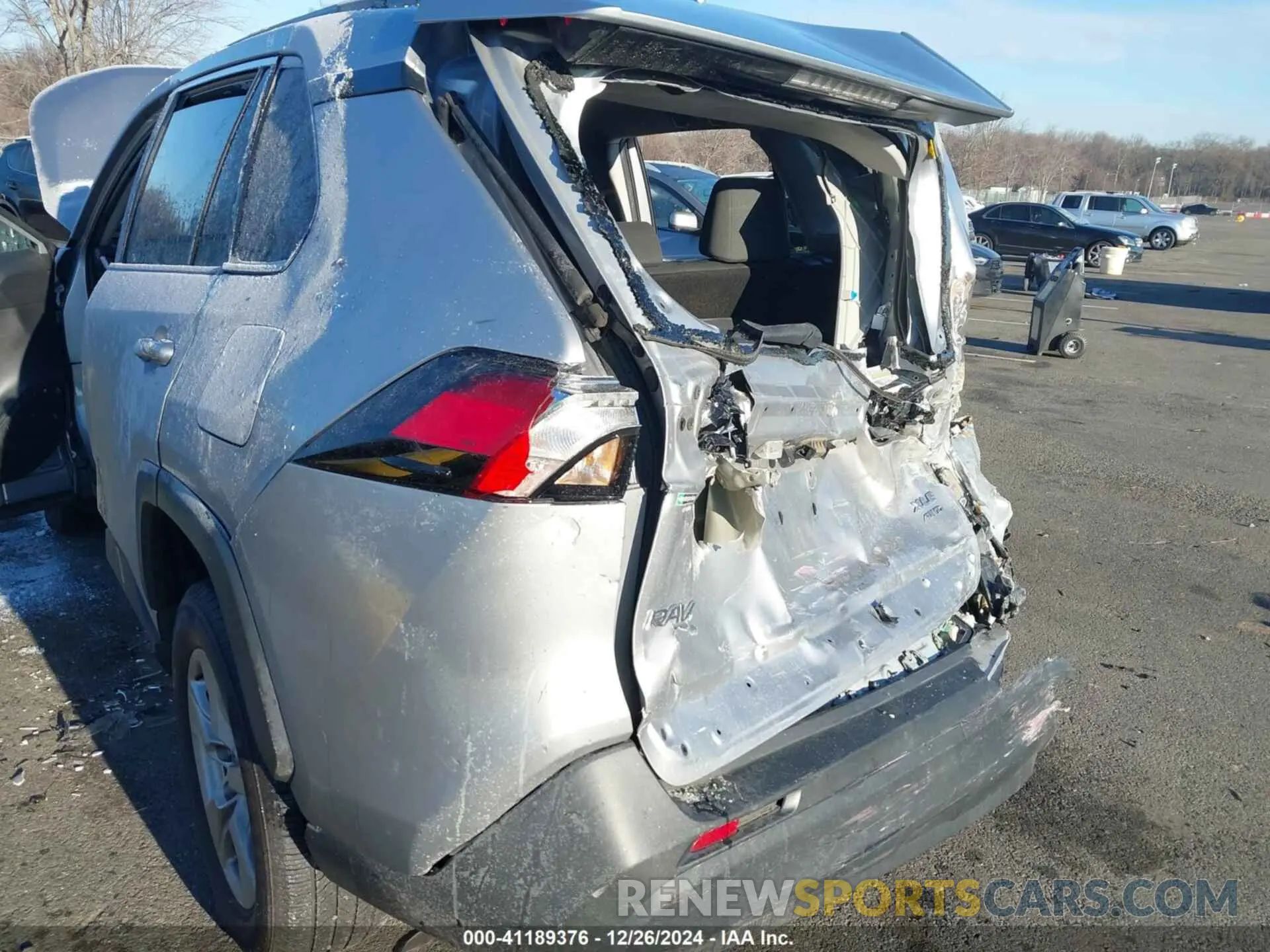 6 Photograph of a damaged car 2T3P1RFV0MC192025 TOYOTA RAV4 2021