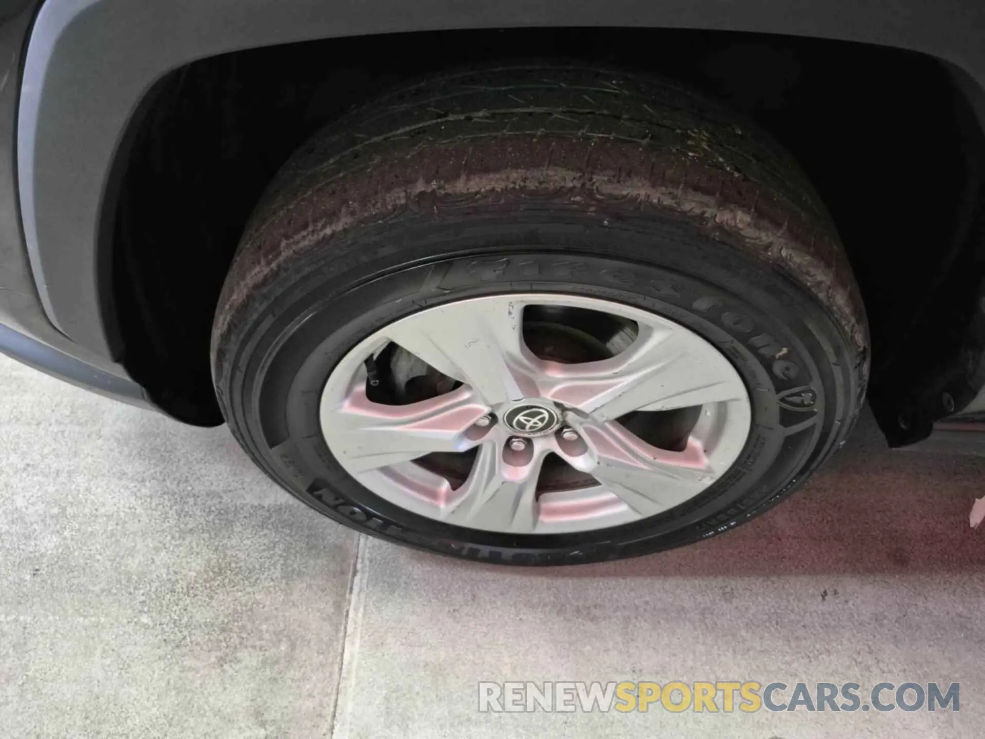 2 Photograph of a damaged car 2T3P1RFV0MC214508 TOYOTA RAV4 2021