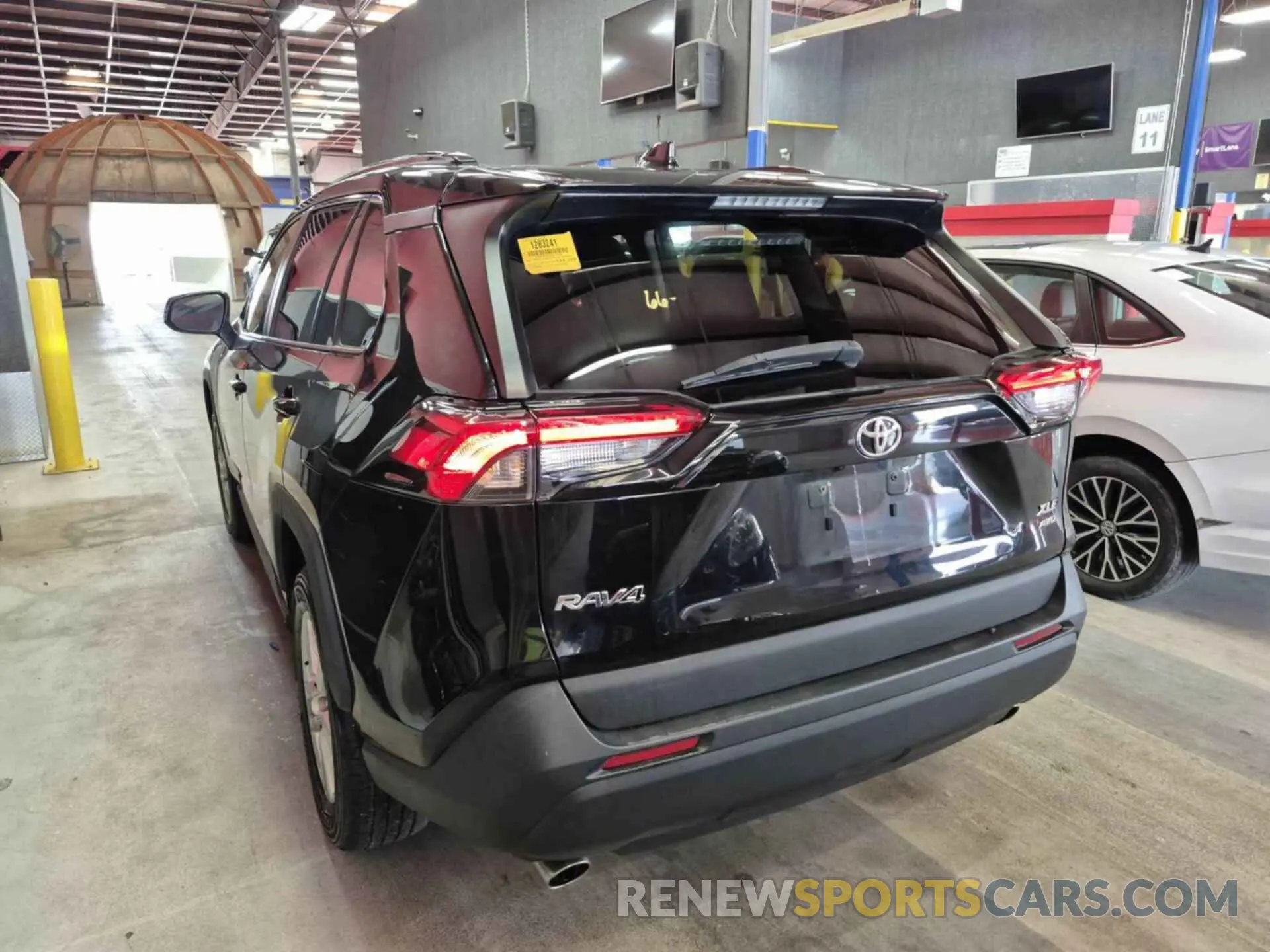 26 Photograph of a damaged car 2T3P1RFV0MC214508 TOYOTA RAV4 2021