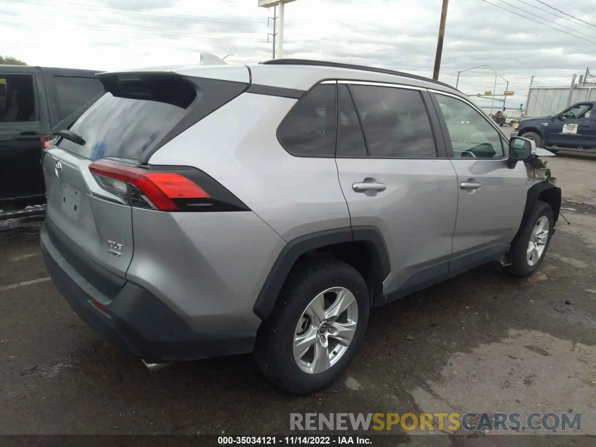 4 Photograph of a damaged car 2T3P1RFV0MC223189 TOYOTA RAV4 2021