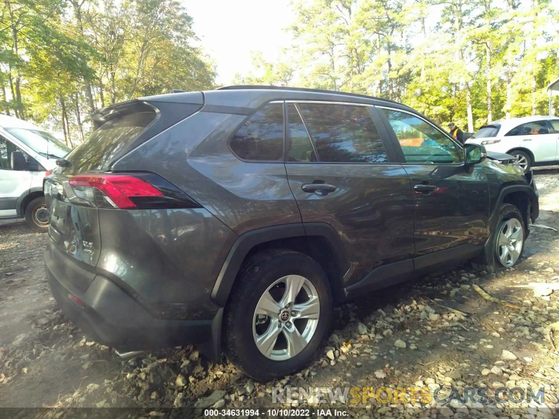 4 Photograph of a damaged car 2T3P1RFV0MC224519 TOYOTA RAV4 2021