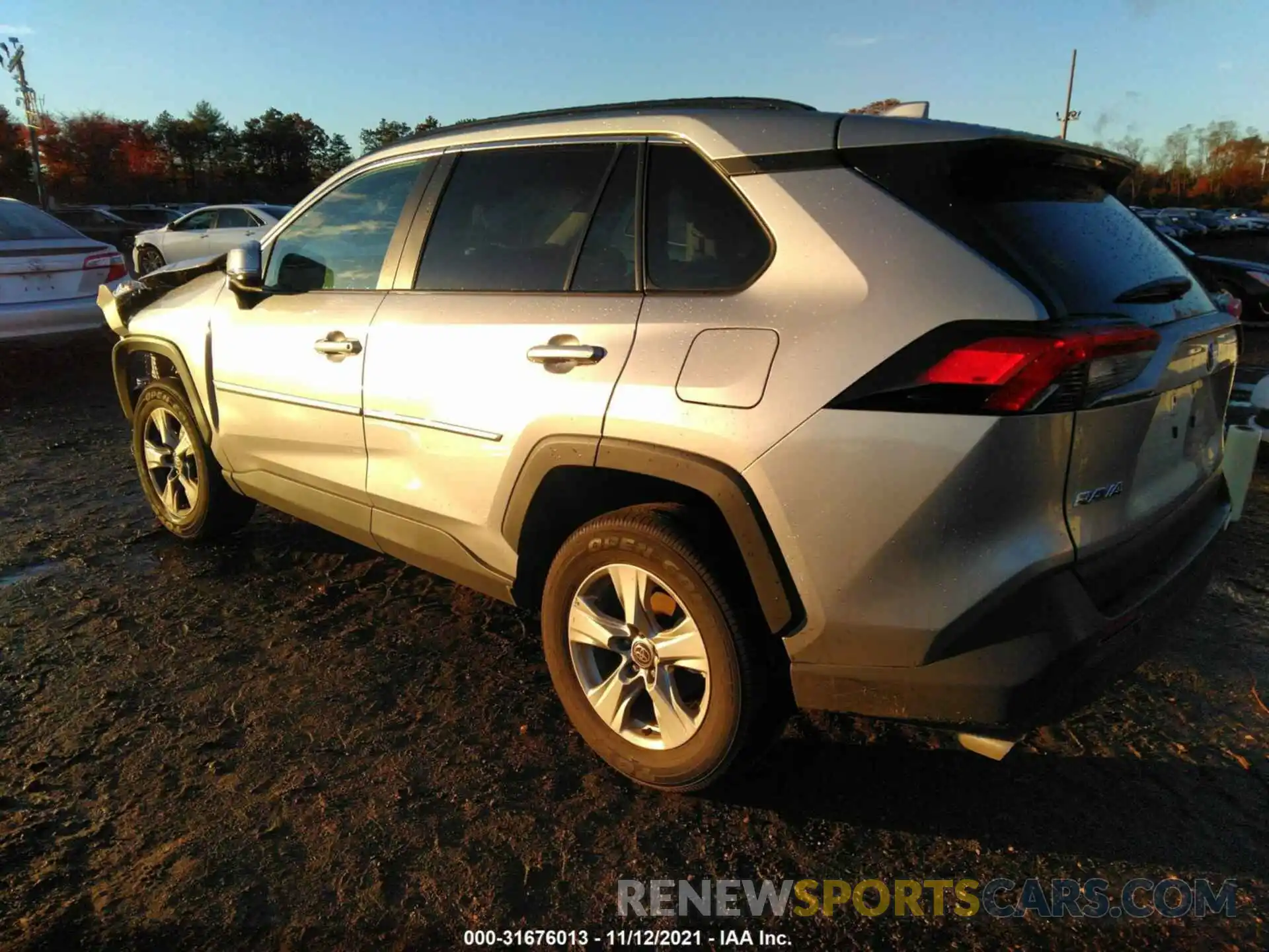 3 Photograph of a damaged car 2T3P1RFV0MC227596 TOYOTA RAV4 2021