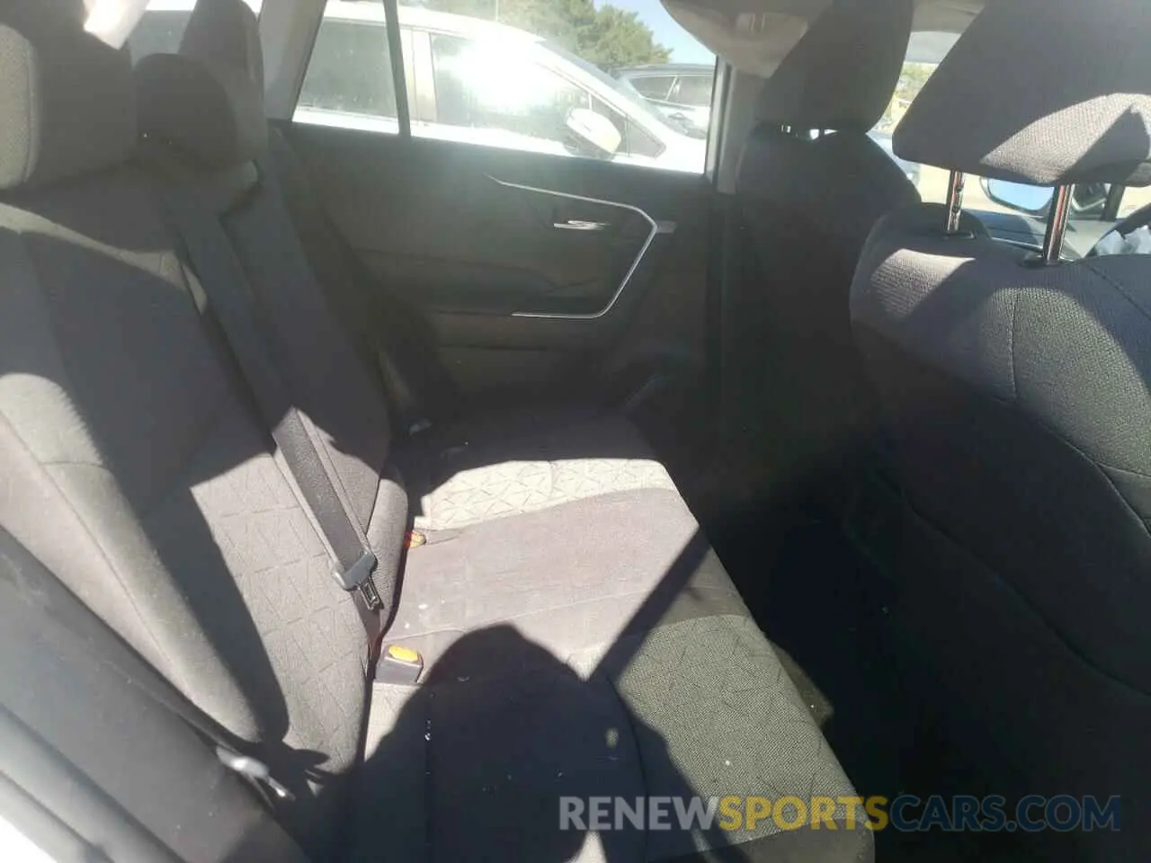 11 Photograph of a damaged car 2T3P1RFV0MC254538 TOYOTA RAV4 2021