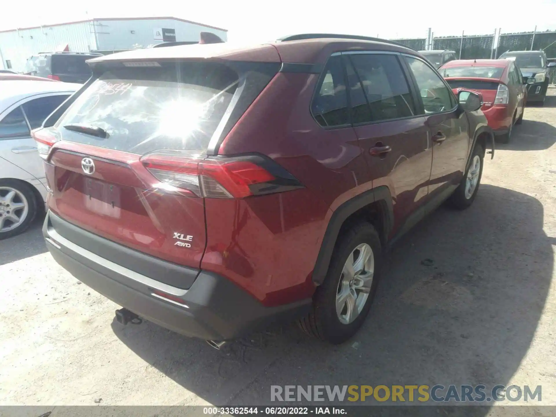 4 Photograph of a damaged car 2T3P1RFV0MW148525 TOYOTA RAV4 2021