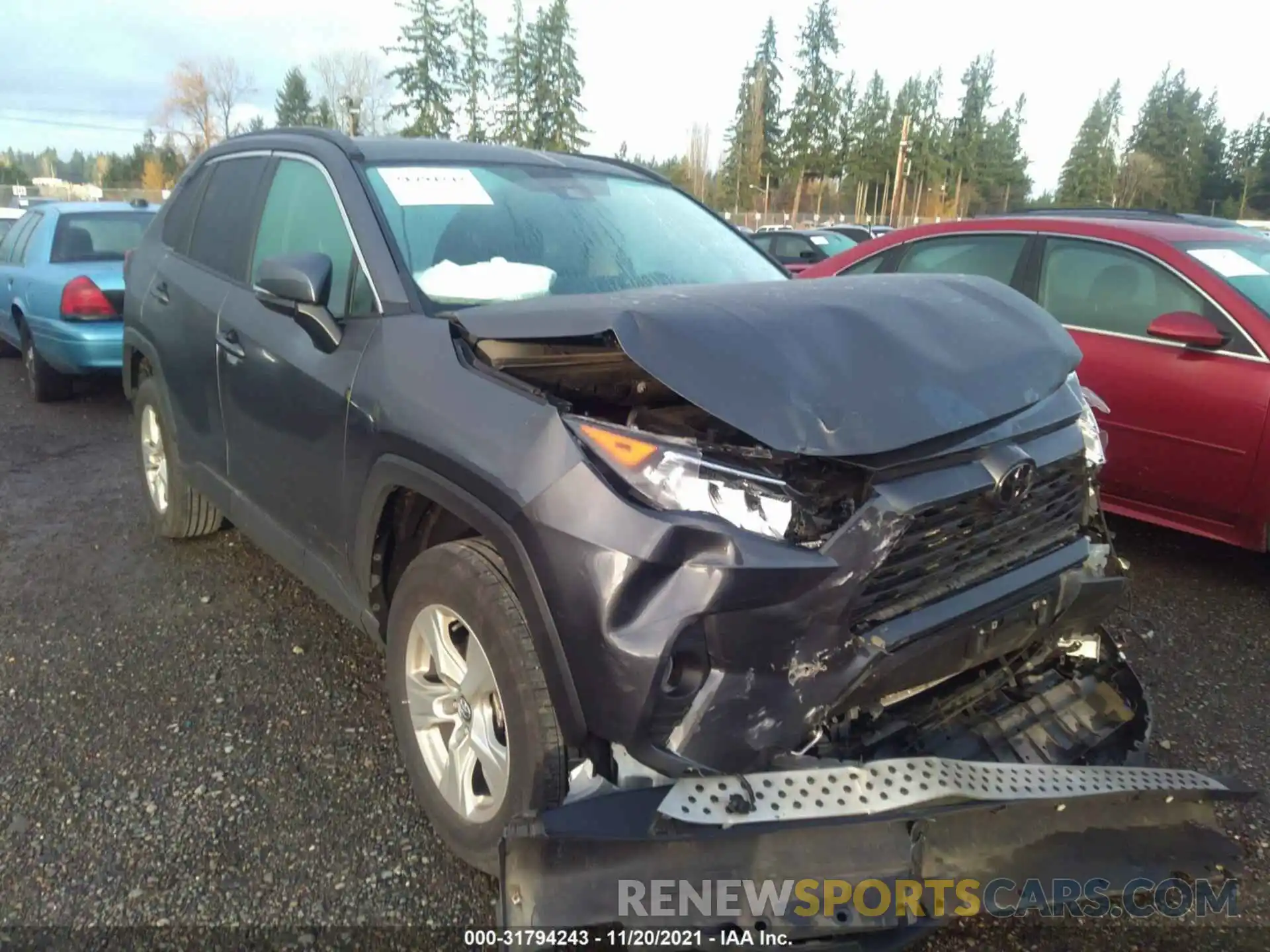 1 Photograph of a damaged car 2T3P1RFV0MW158892 TOYOTA RAV4 2021