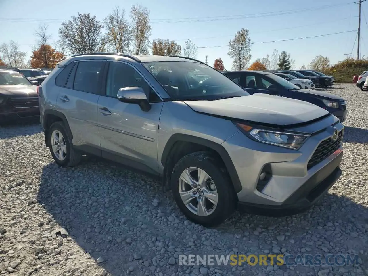 4 Photograph of a damaged car 2T3P1RFV0MW171657 TOYOTA RAV4 2021