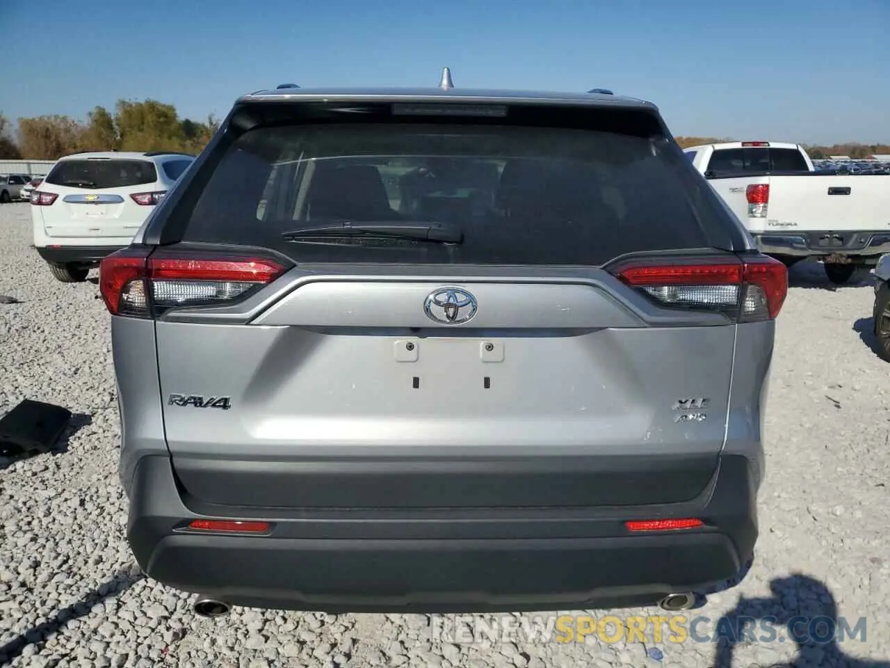 6 Photograph of a damaged car 2T3P1RFV0MW171657 TOYOTA RAV4 2021