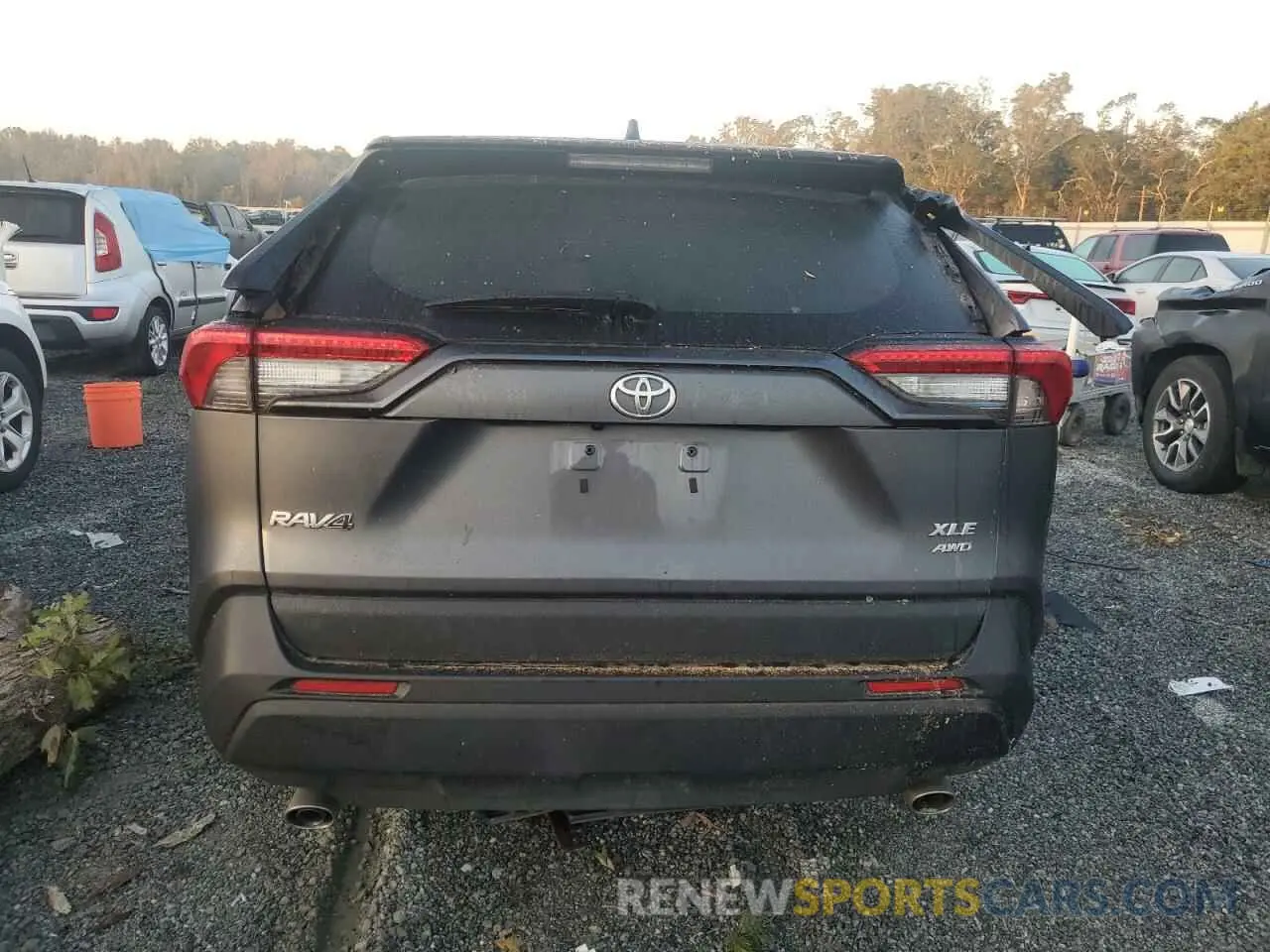6 Photograph of a damaged car 2T3P1RFV0MW174204 TOYOTA RAV4 2021