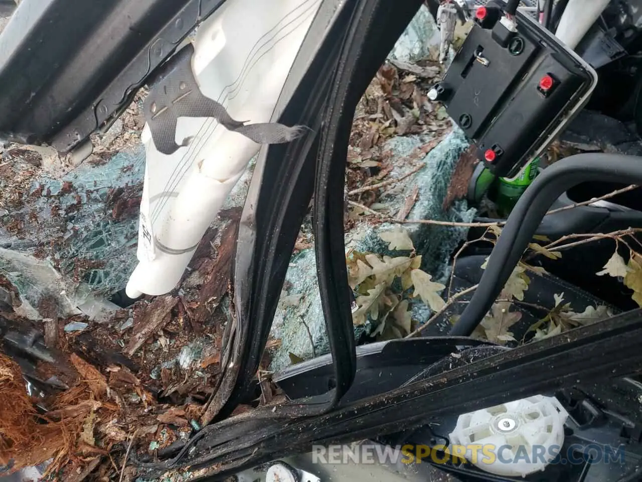 9 Photograph of a damaged car 2T3P1RFV0MW174204 TOYOTA RAV4 2021