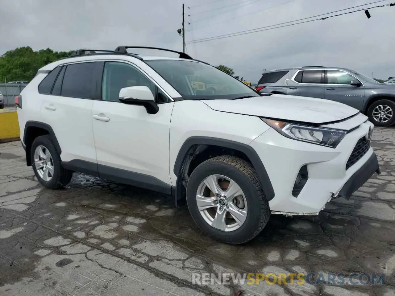 4 Photograph of a damaged car 2T3P1RFV0MW176339 TOYOTA RAV4 2021