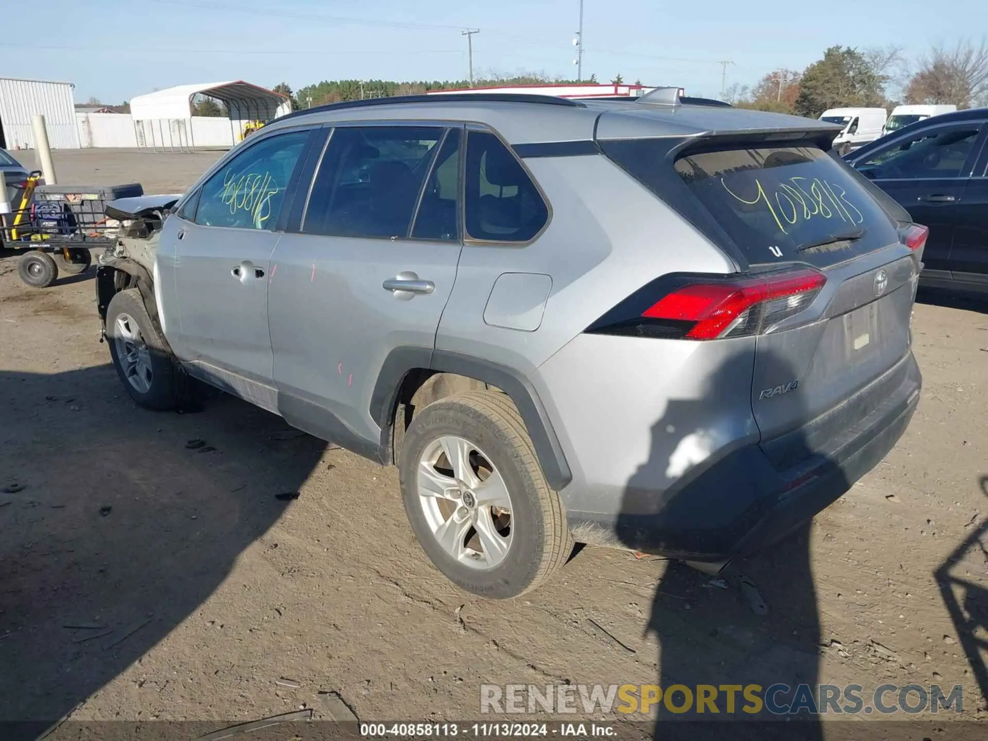 3 Photograph of a damaged car 2T3P1RFV0MW182433 TOYOTA RAV4 2021
