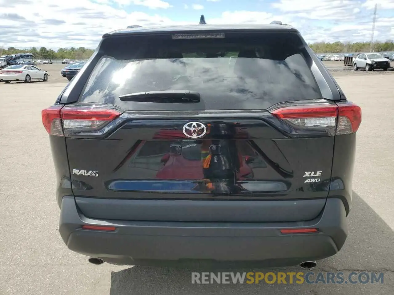 6 Photograph of a damaged car 2T3P1RFV0MW183209 TOYOTA RAV4 2021
