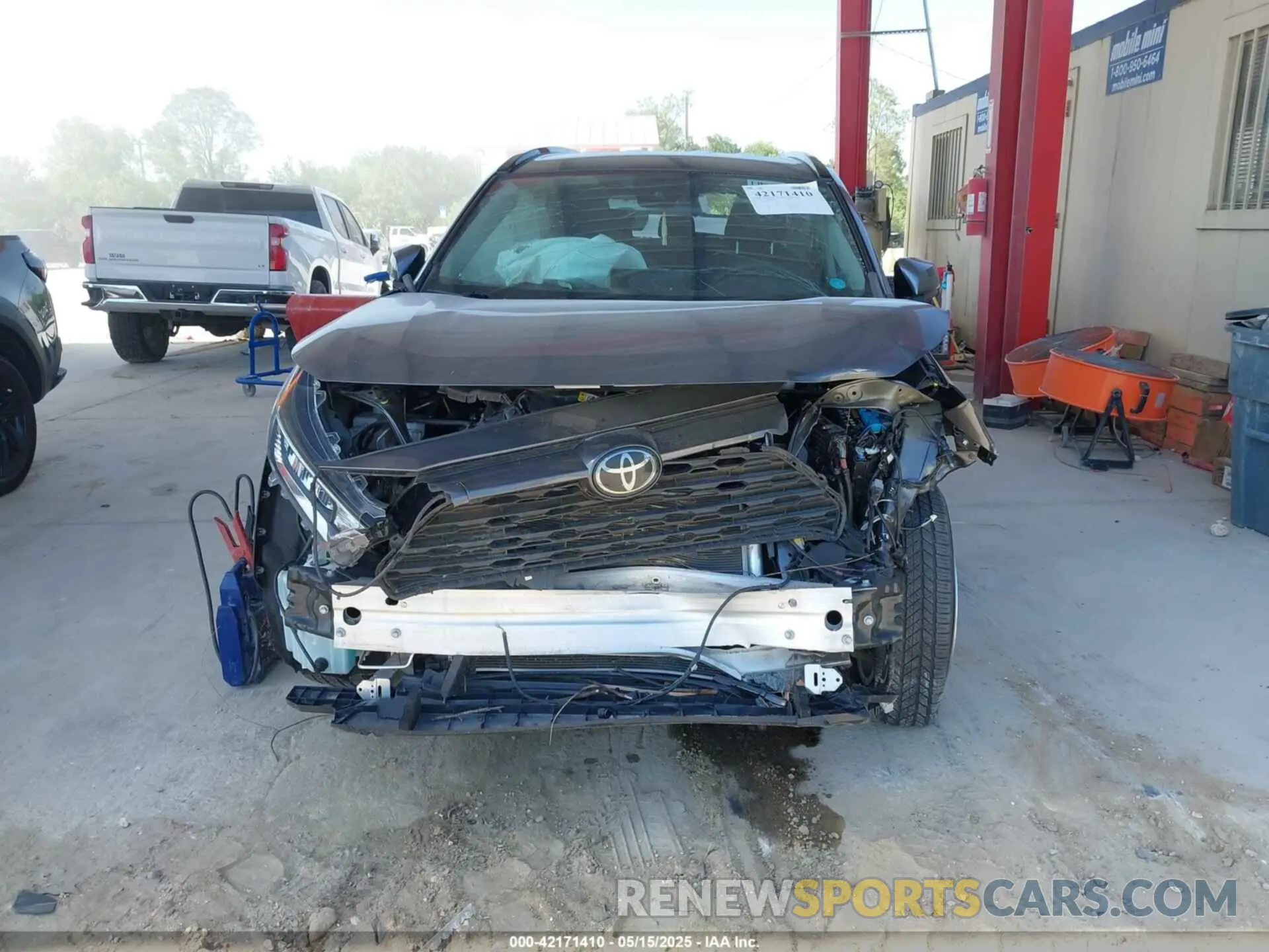 13 Photograph of a damaged car 2T3P1RFV0MW186157 TOYOTA RAV4 2021