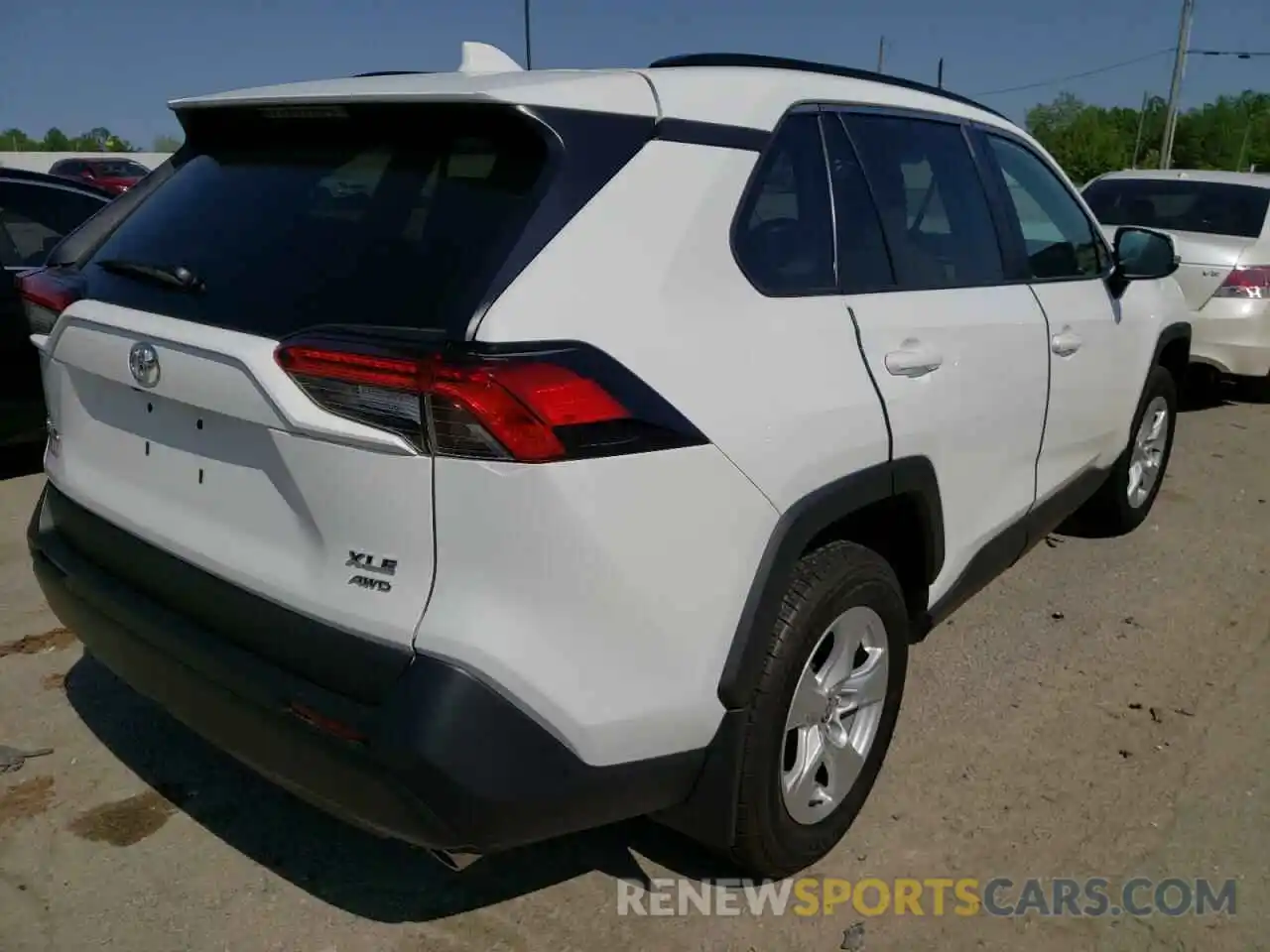 4 Photograph of a damaged car 2T3P1RFV0MW187227 TOYOTA RAV4 2021