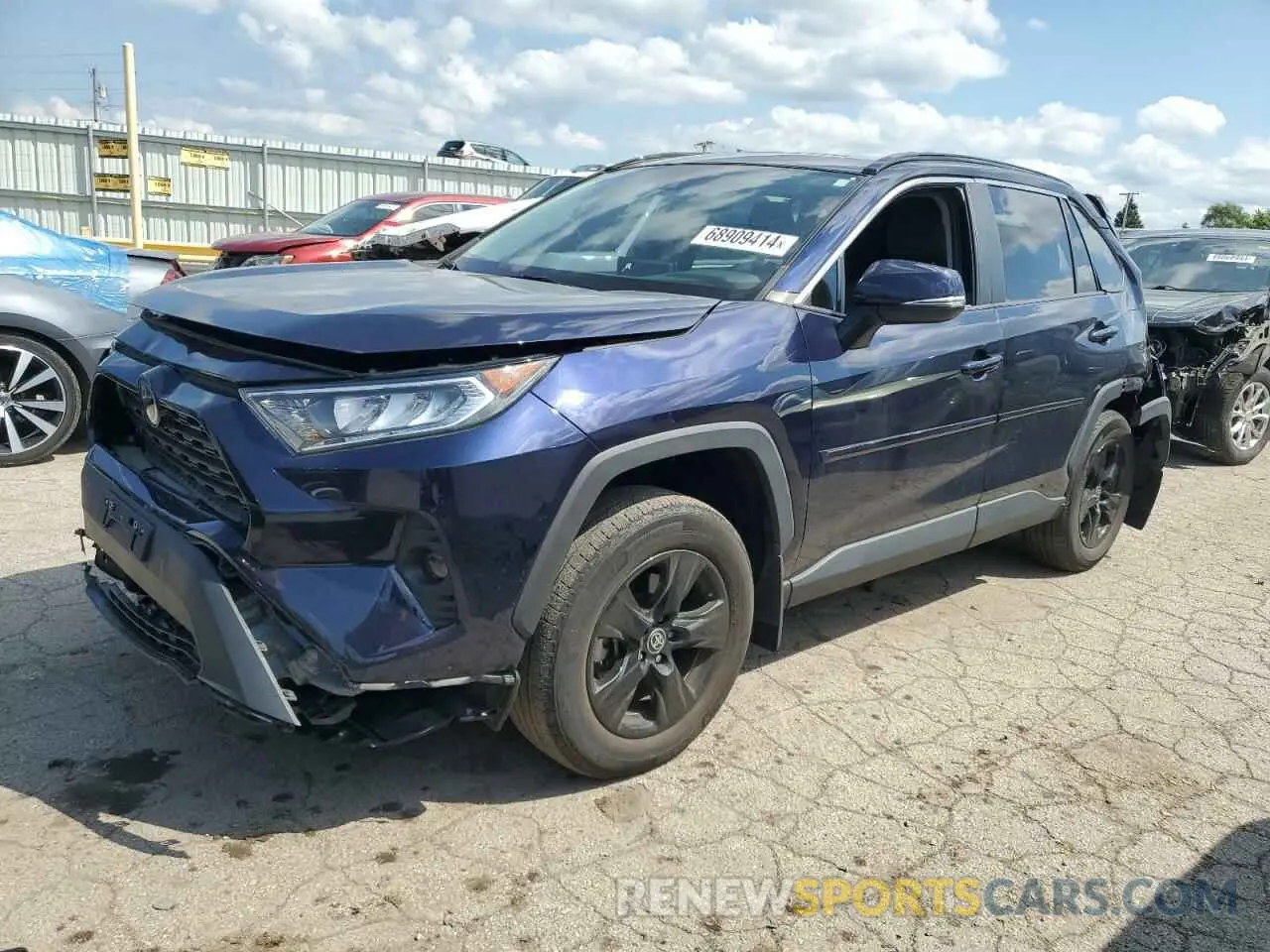1 Photograph of a damaged car 2T3P1RFV0MW196526 TOYOTA RAV4 2021