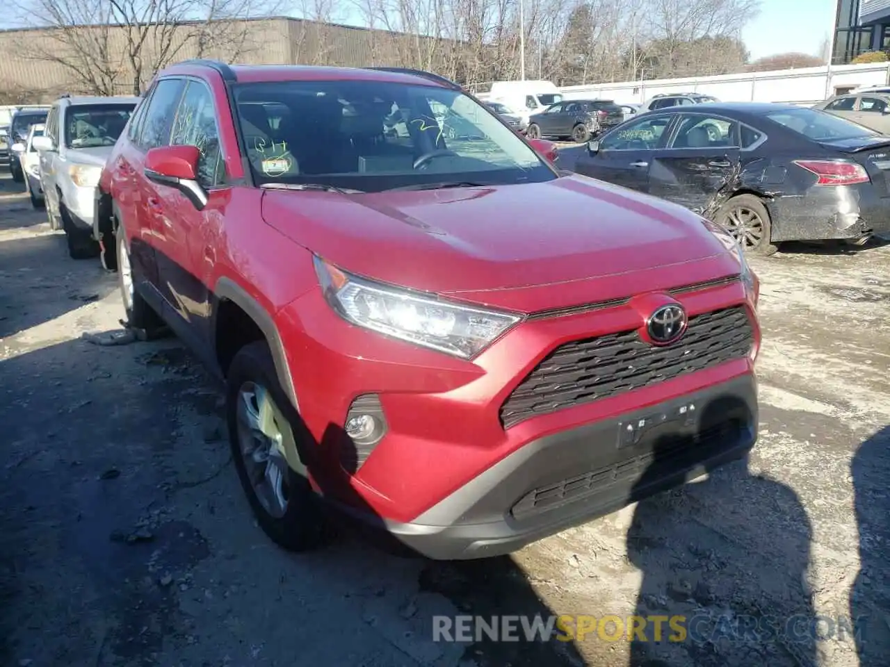 1 Photograph of a damaged car 2T3P1RFV0MW212742 TOYOTA RAV4 2021