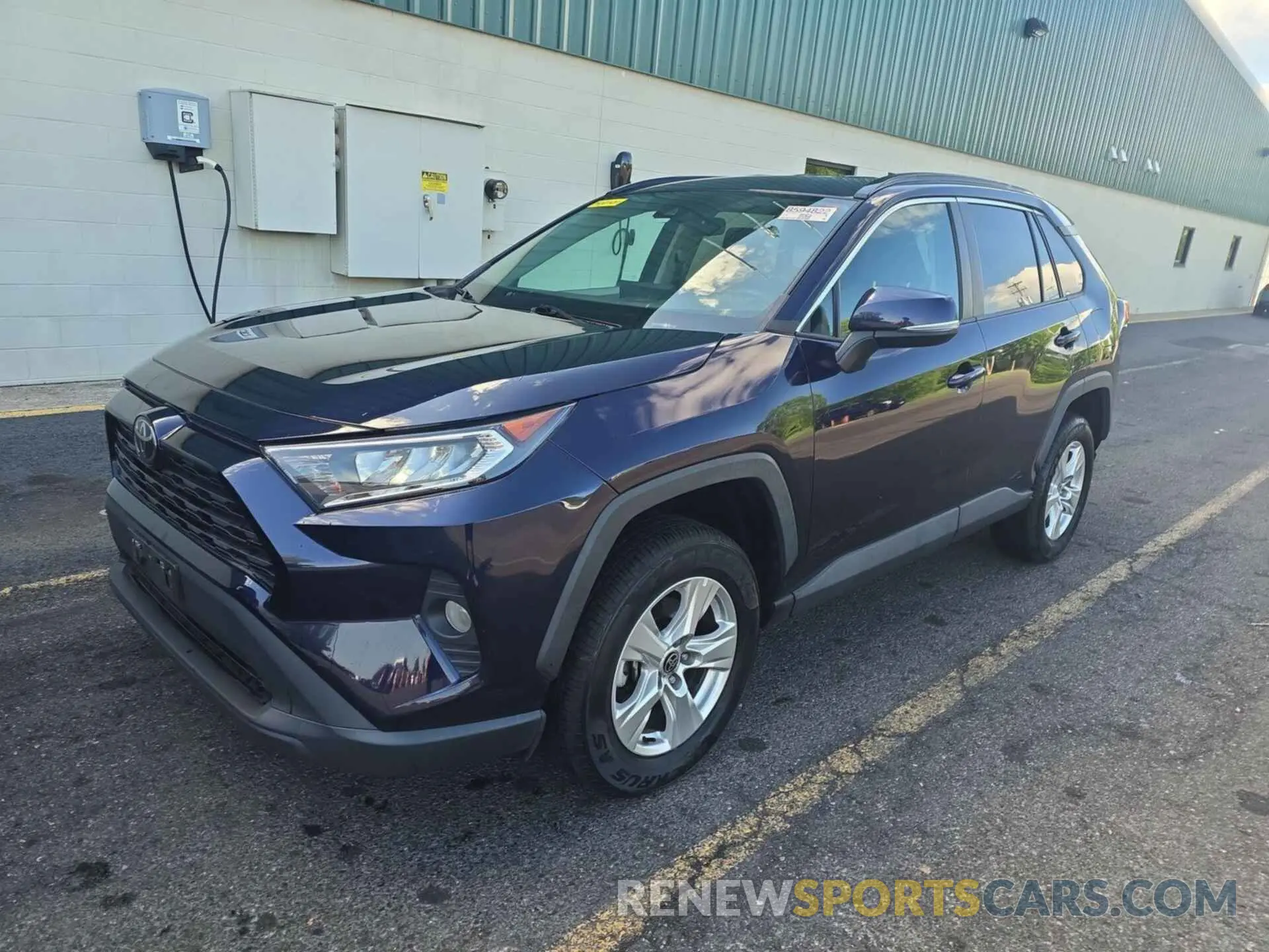 8 Photograph of a damaged car 2T3P1RFV0MW225619 TOYOTA RAV4 2021