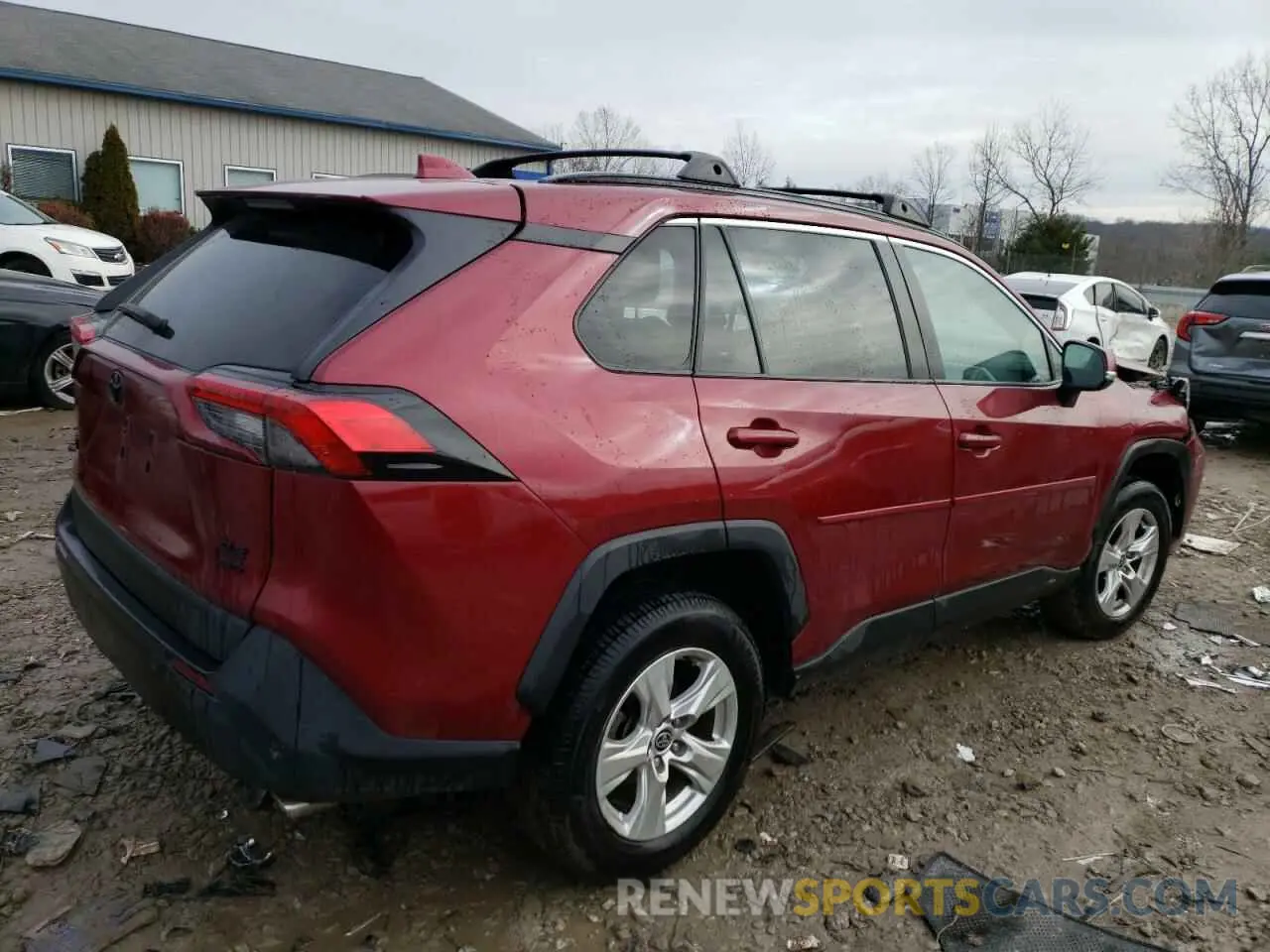 3 Photograph of a damaged car 2T3P1RFV0MW242744 TOYOTA RAV4 2021