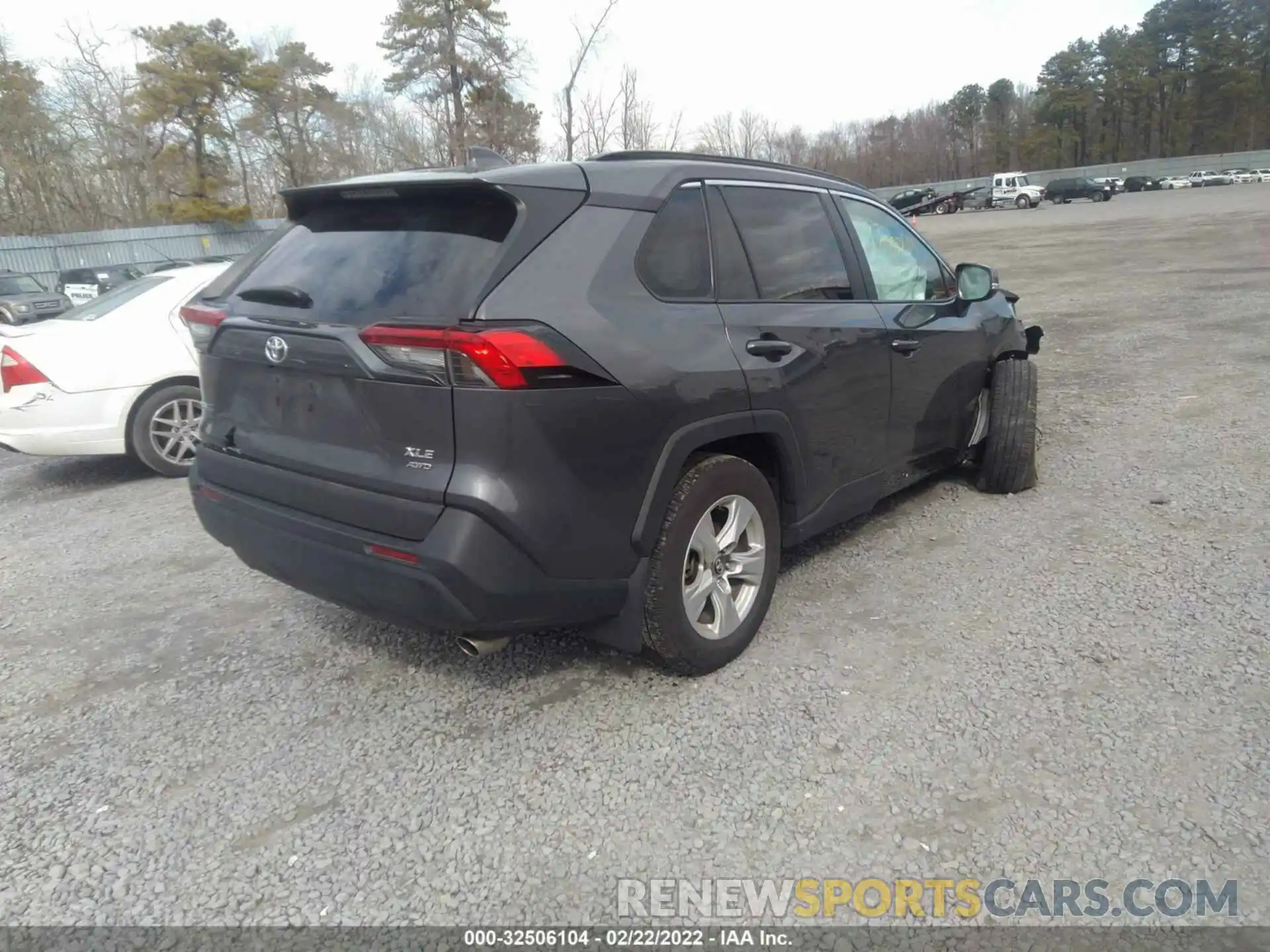 4 Photograph of a damaged car 2T3P1RFV1MC169272 TOYOTA RAV4 2021